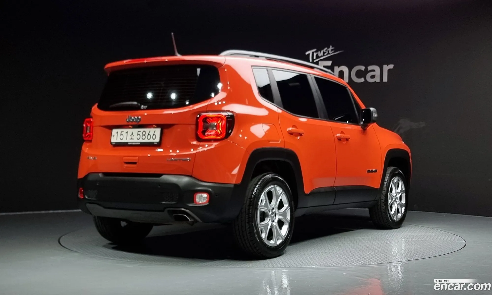 Jeep Renegade 24 Limited Awd - фотография 7744803