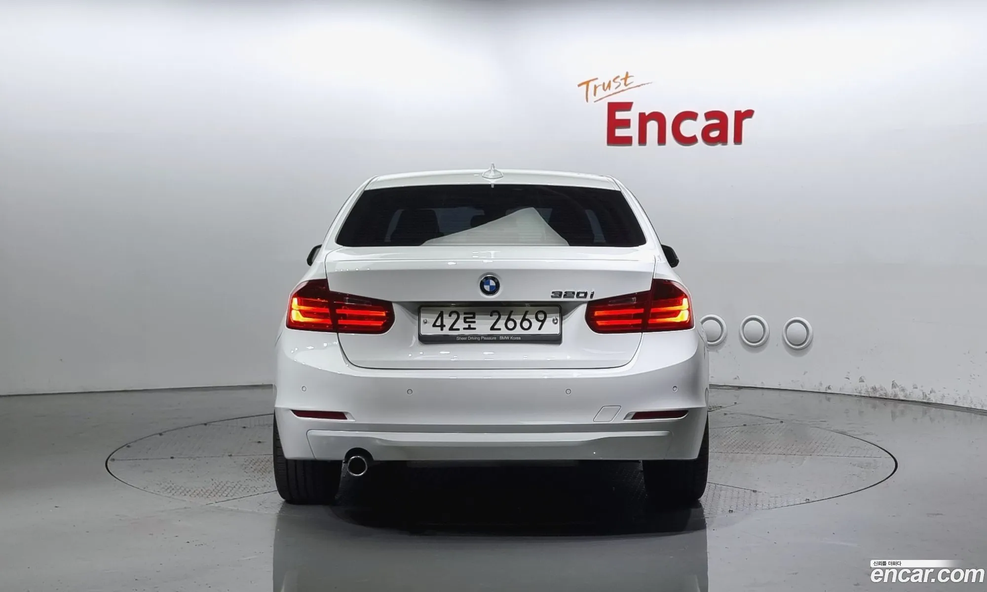 BMW 3 Series F30 320I - фотография 14036122