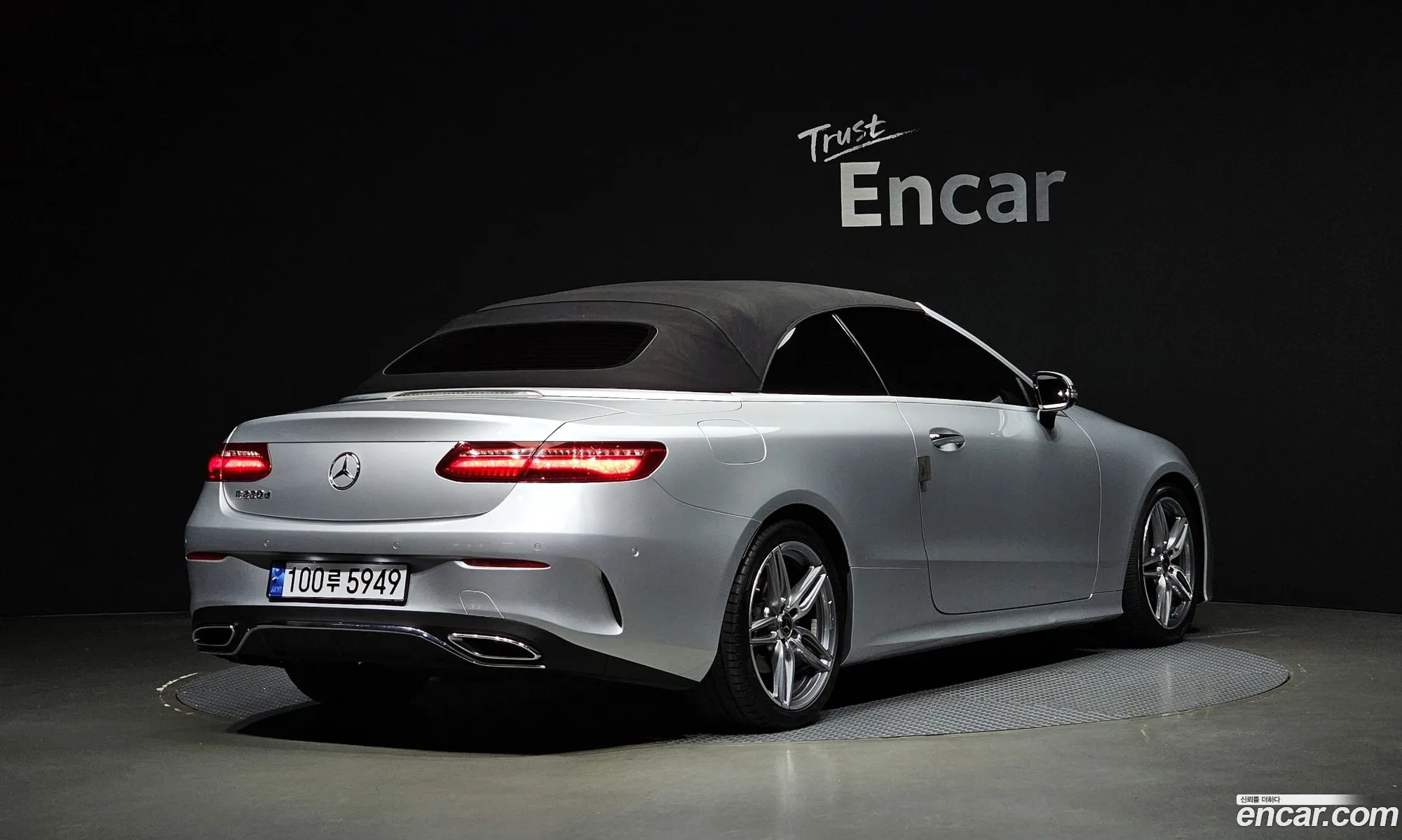 E-Class W213E220D Cabriolet - фотография 17840242