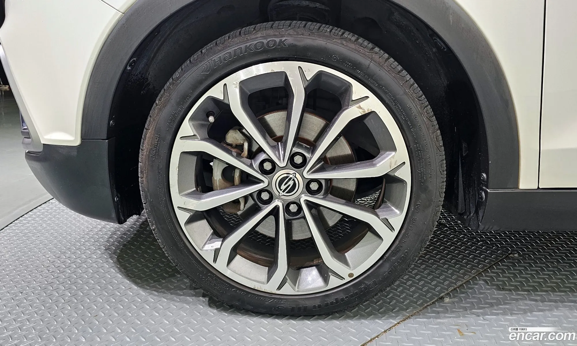 Kg Mobility Ssangyong Tivoli Air Diesel Ix 2Wd - фотография 7096774