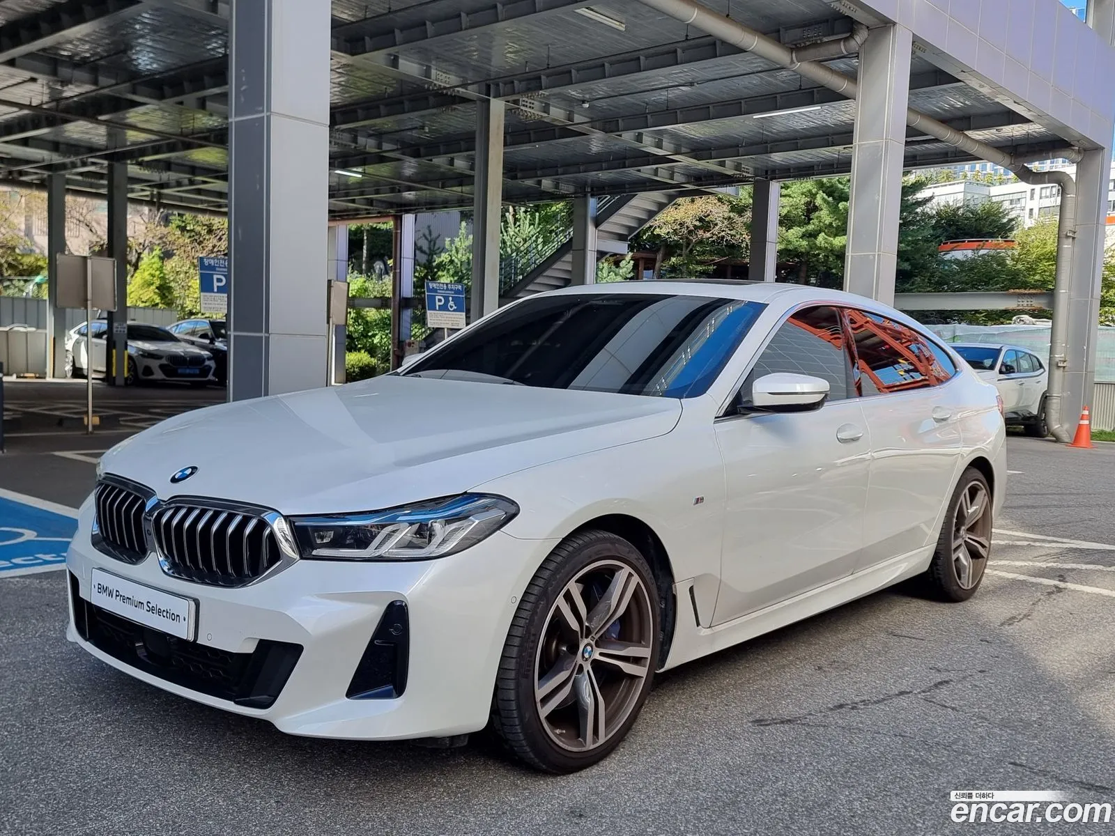 BMW 6 Series Gt G32 640I xDrive M Sports - фотография 13654138