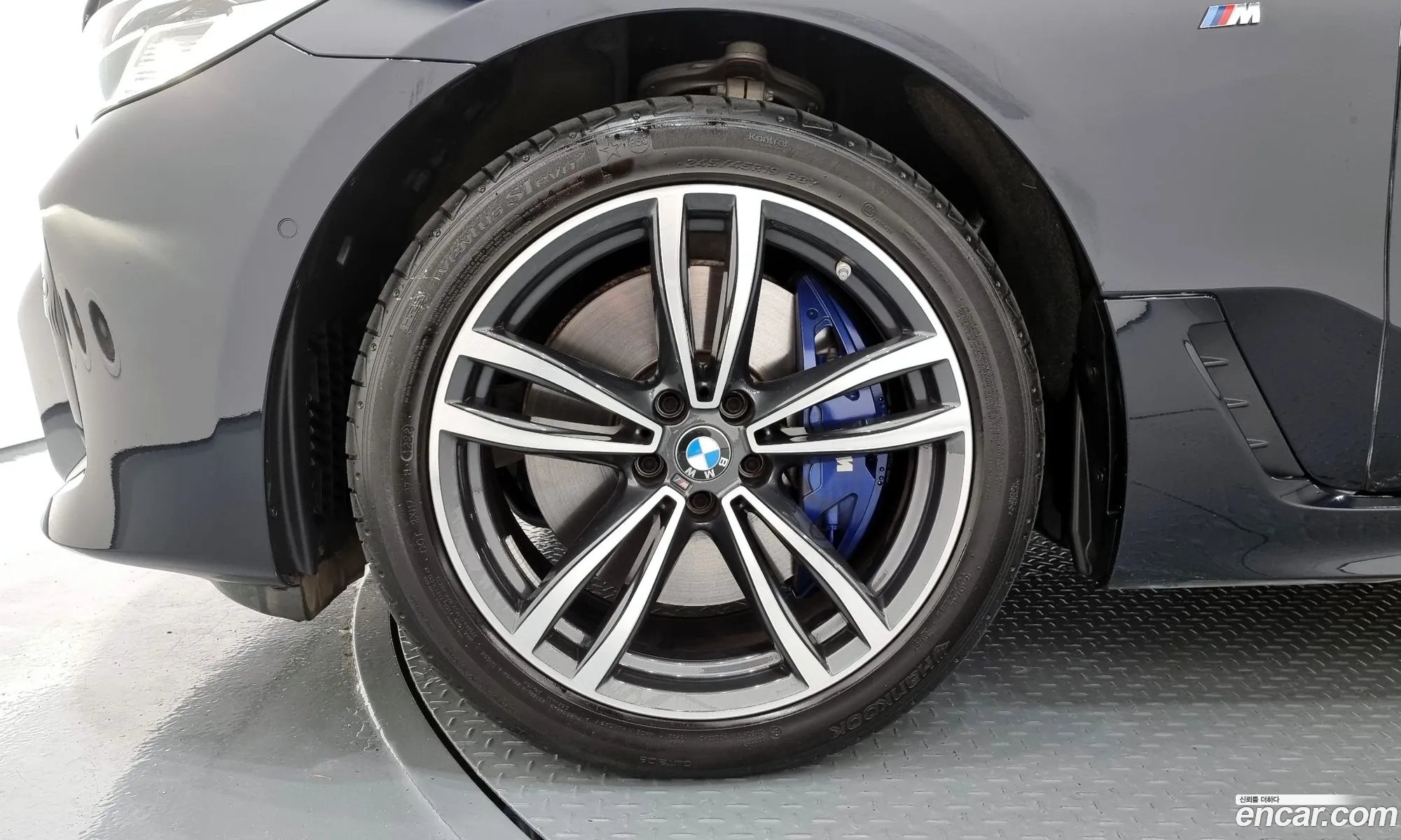 BMW 6 Series Gt G32 620D xDrive M Sports - фотография 13684079