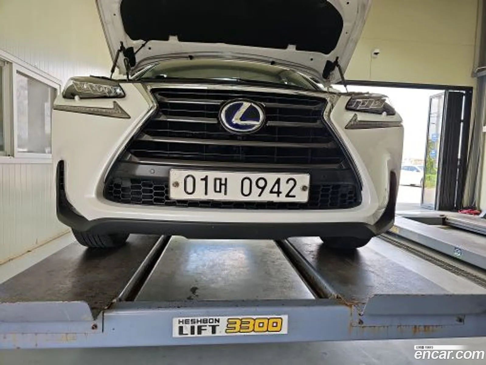 Lexus Nx300H Supreme - фотография 6411258