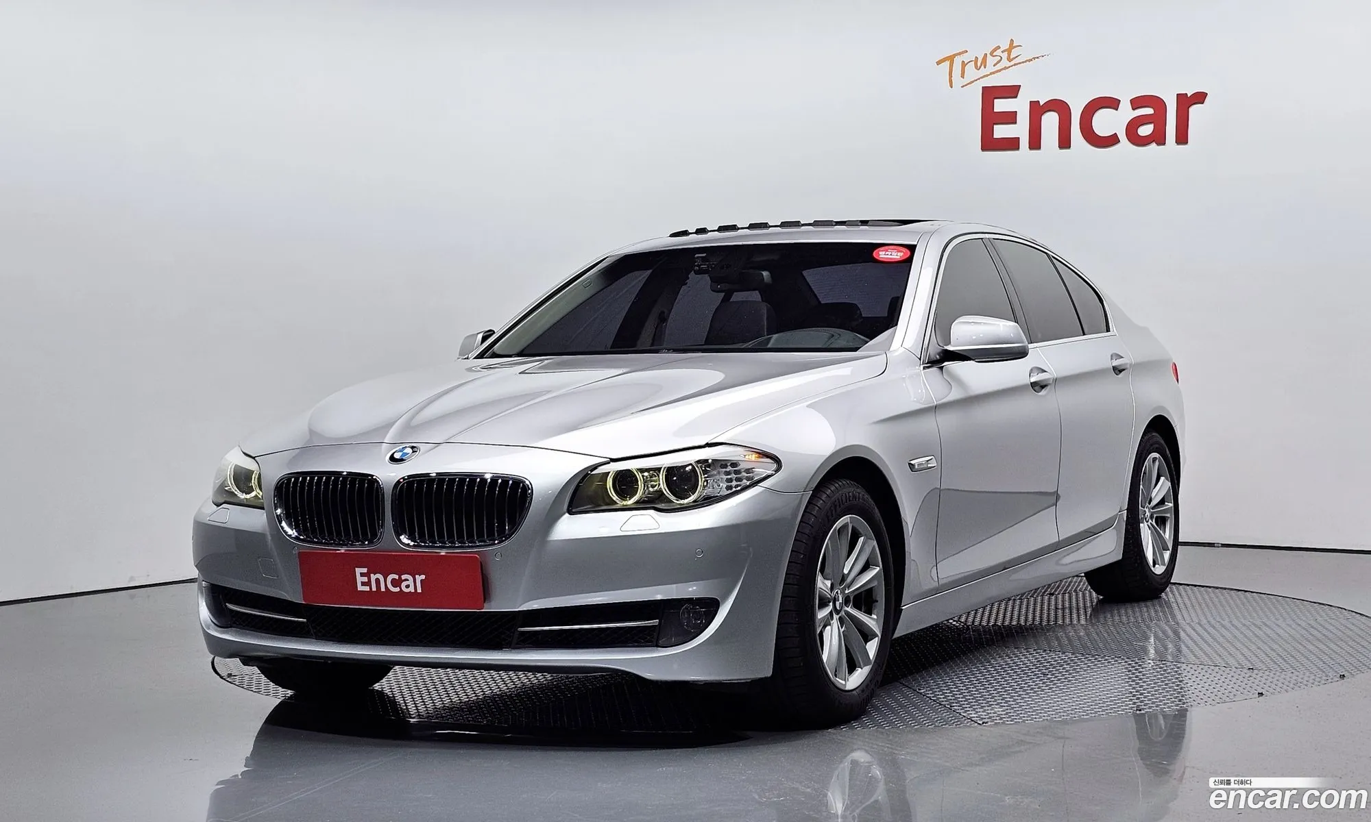 BMW 5 Series F10 520D - фотография 13532530