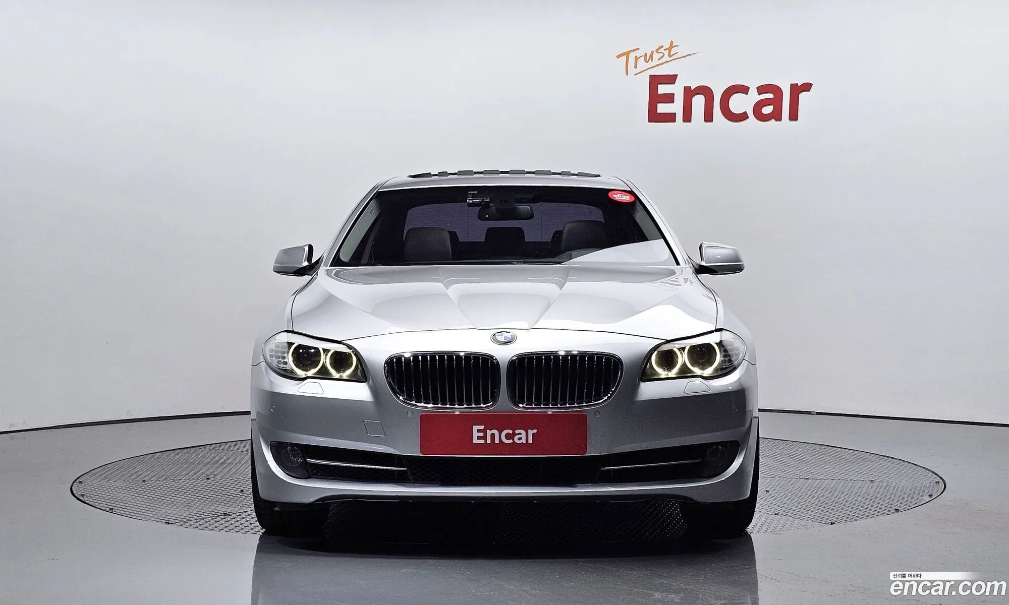 BMW 5 Series F10 520D - фотография 13532532