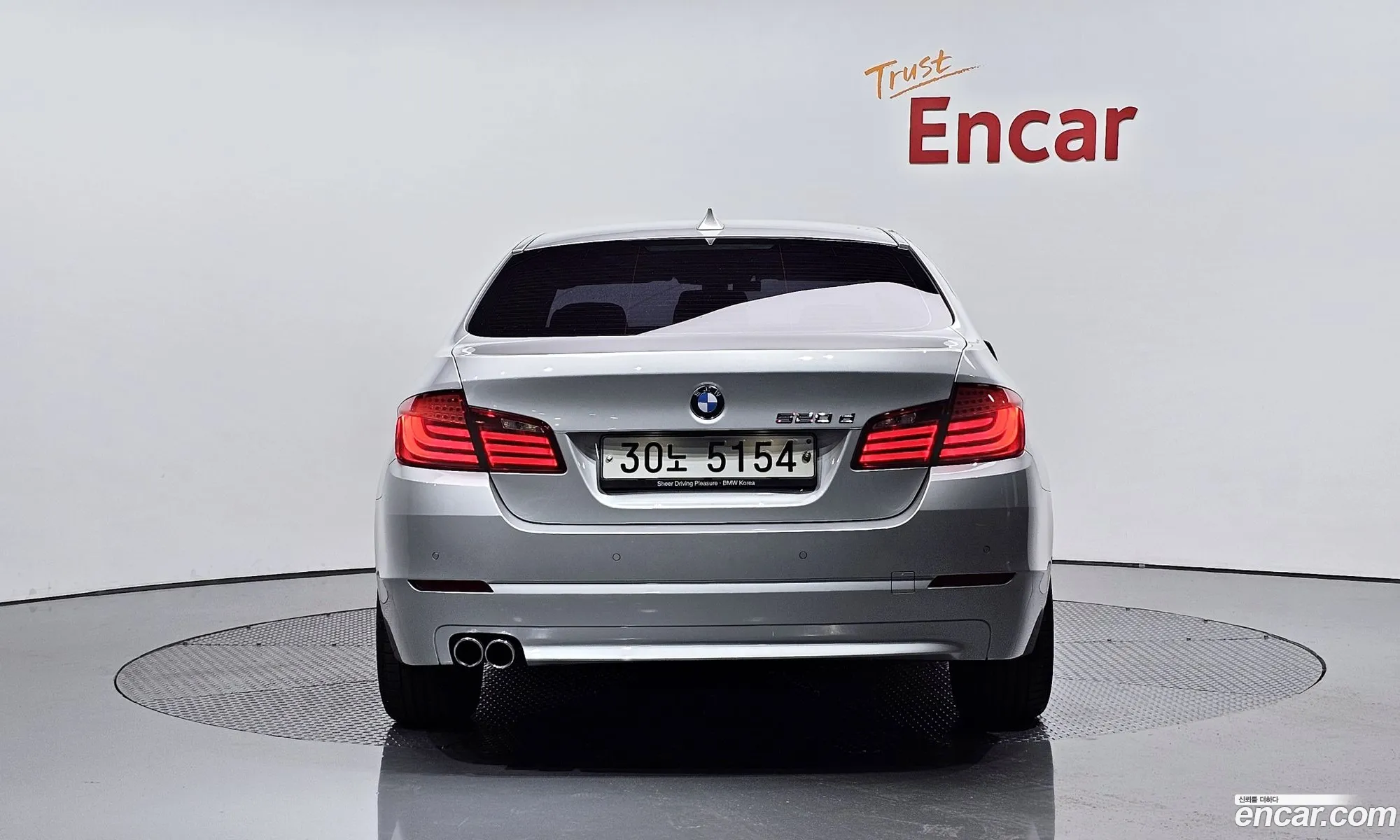 BMW 5 Series F10 520D - фотография 13532533