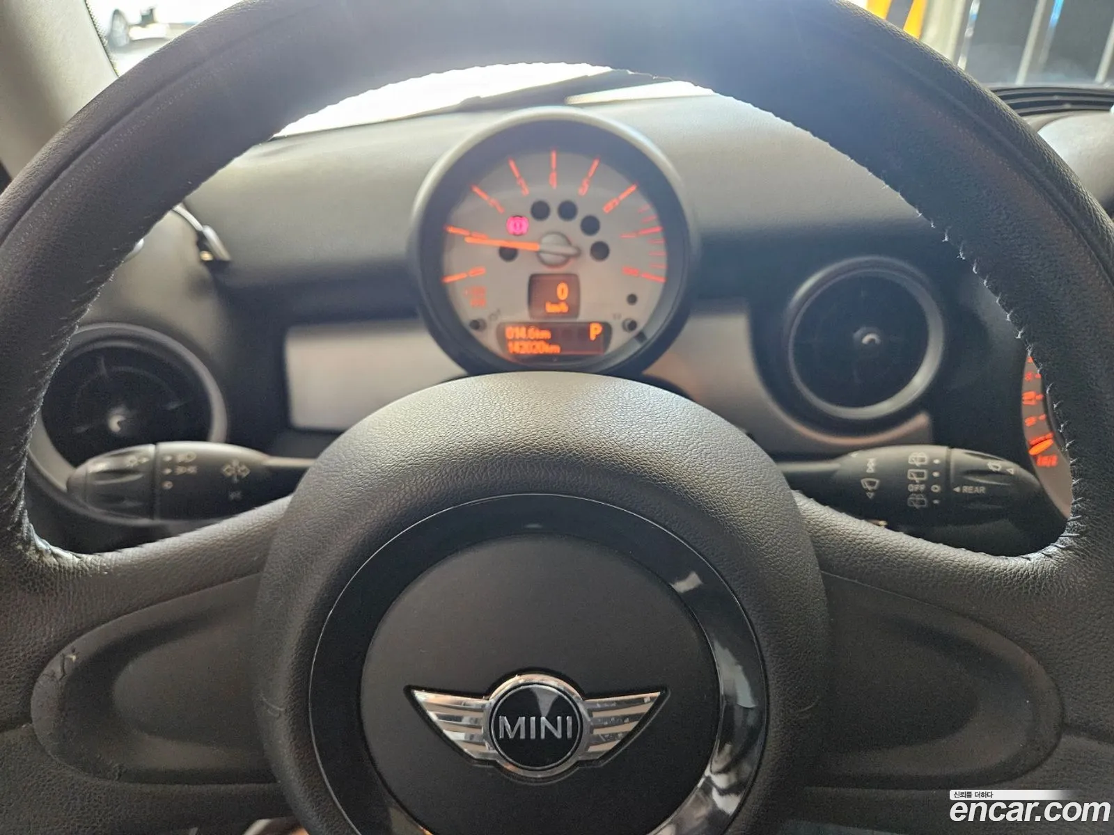 Mini Cooper Se - фотография 751116