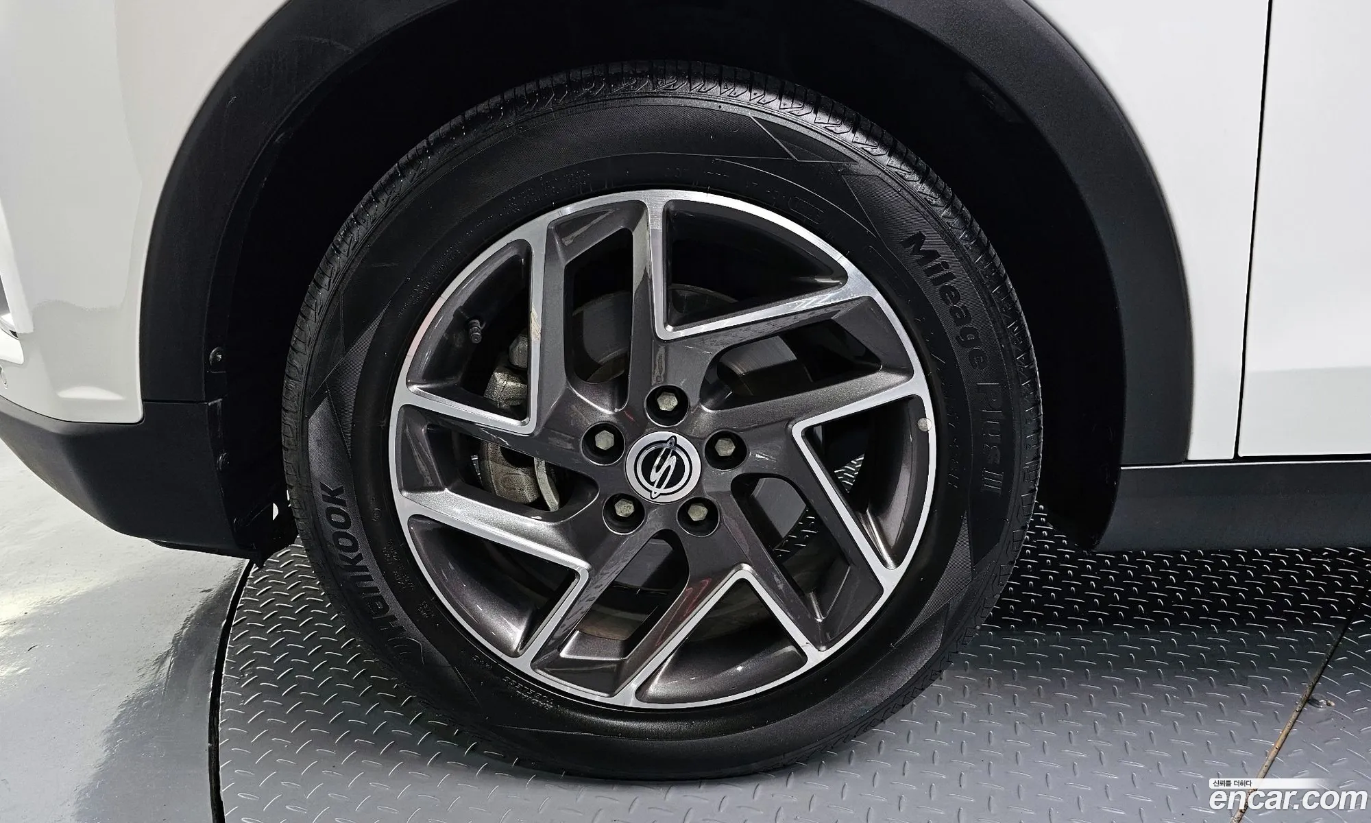 Kg Mobility Ssangyong Very New Tivoli Gasoline 15 2Wd V3 - фотография 7127800