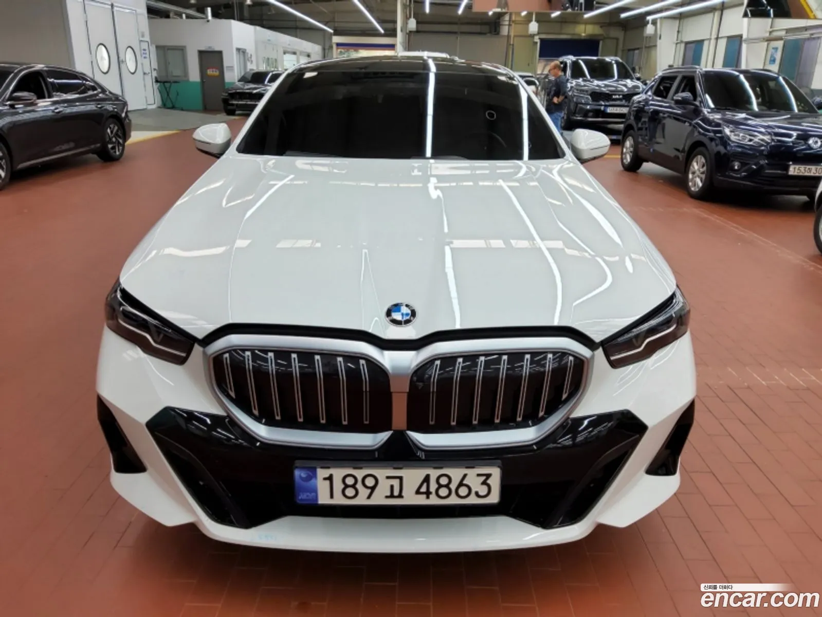 BMW 5 Series G60 523D ​​M Sports - фотография 13654166