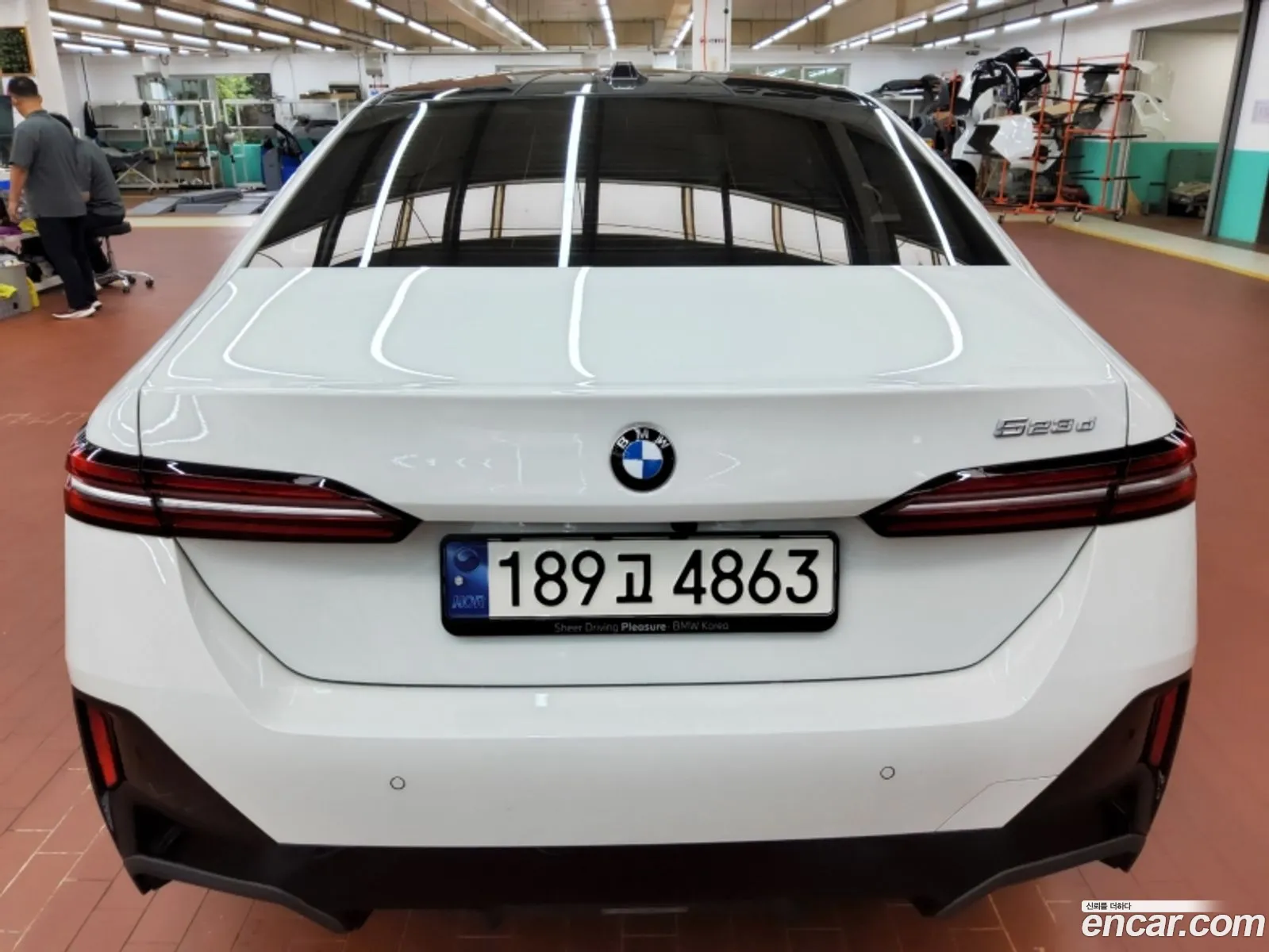 BMW 5 Series G60 523D ​​M Sports - фотография 13654169