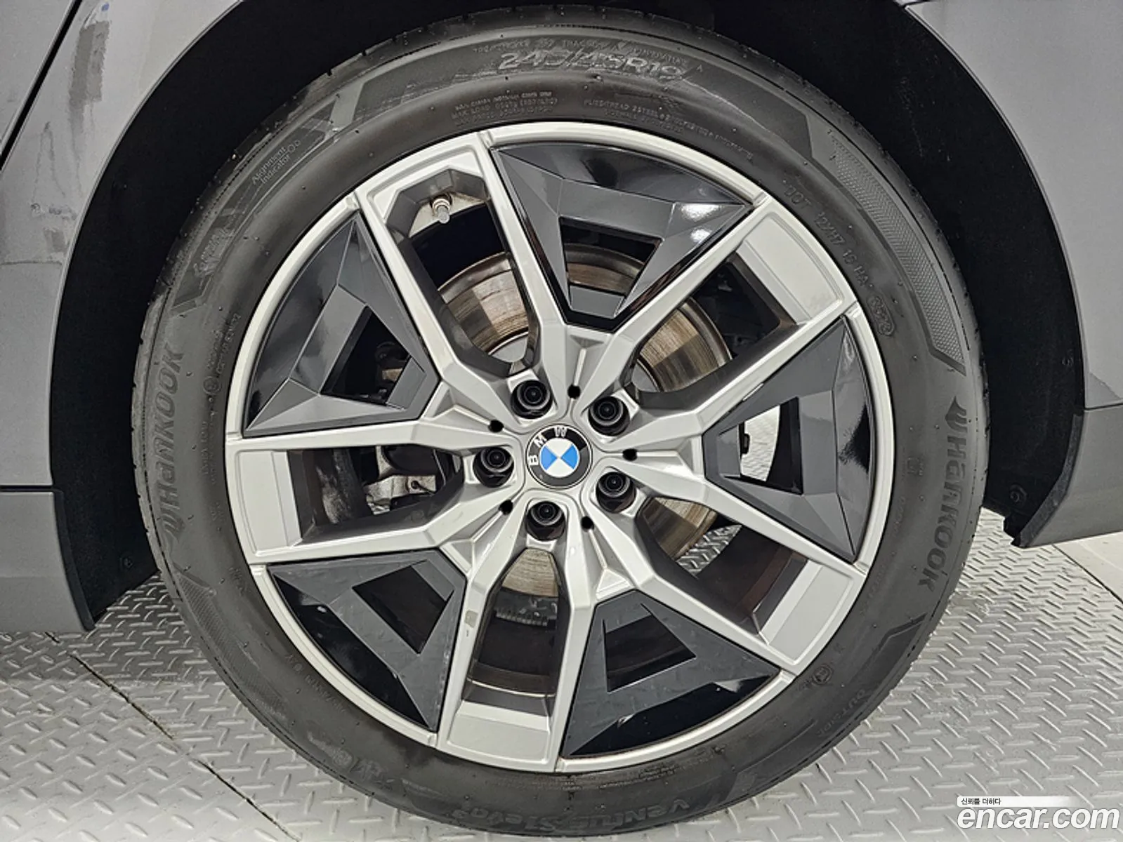 BMW 5 Series G60 530I xDrive - фотография 13632923