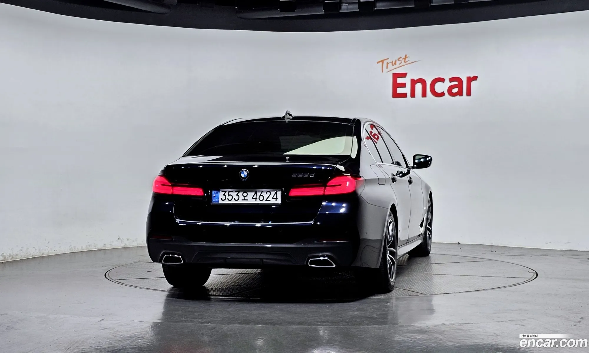 BMW 5 Series G30 523D ​​M Sports - фотография 13647166