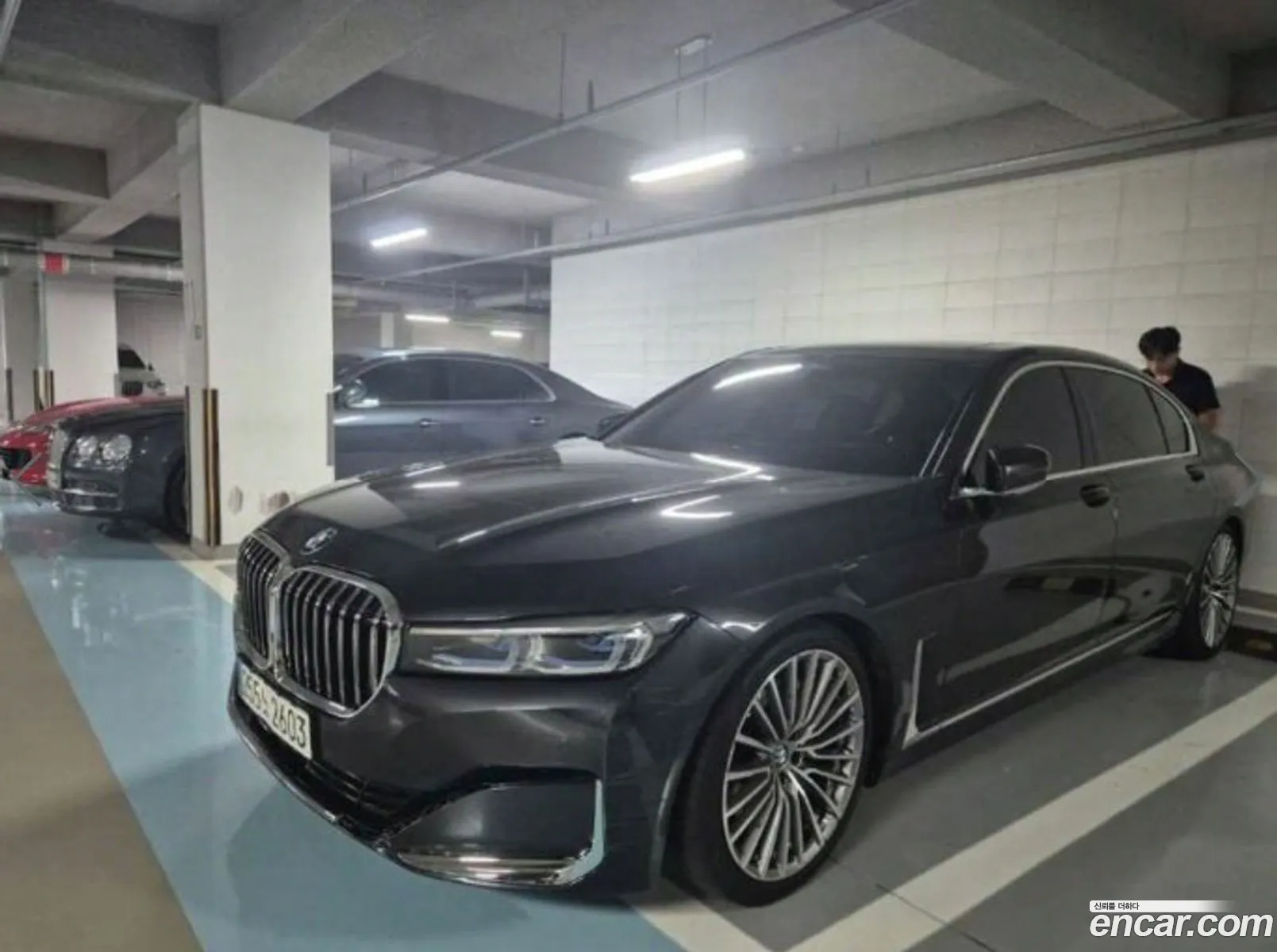 BMW 7 Series G11 740Li xDrive Design Pure Excellence - фотография 13632932