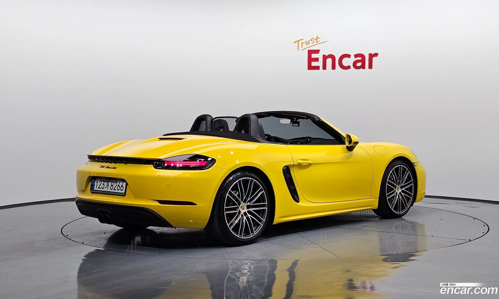 Porsche 718 Boxster 20 - фотография 8117874