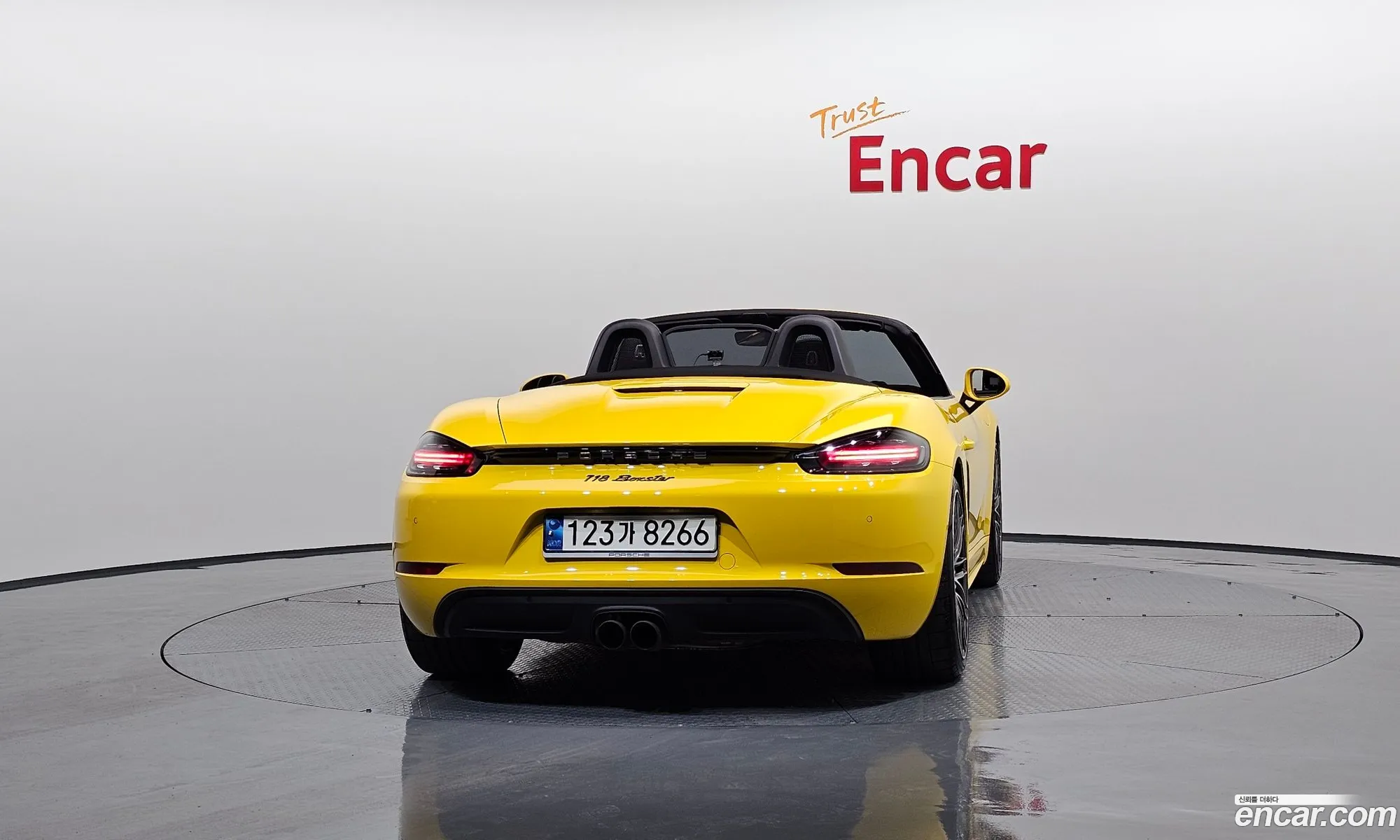 Porsche 718 Boxster 20 - фотография 8117876