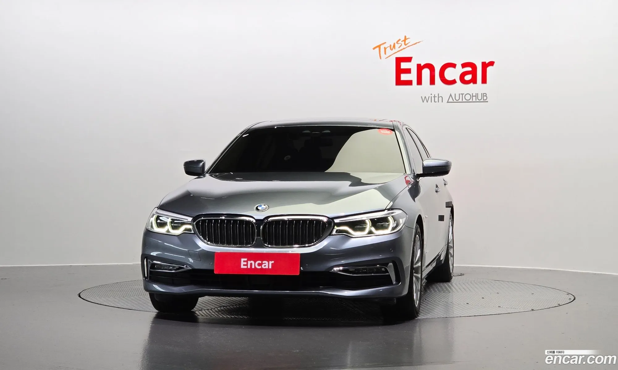 BMW 5 Series G30 520D Luxury Plus - фотография 13532569