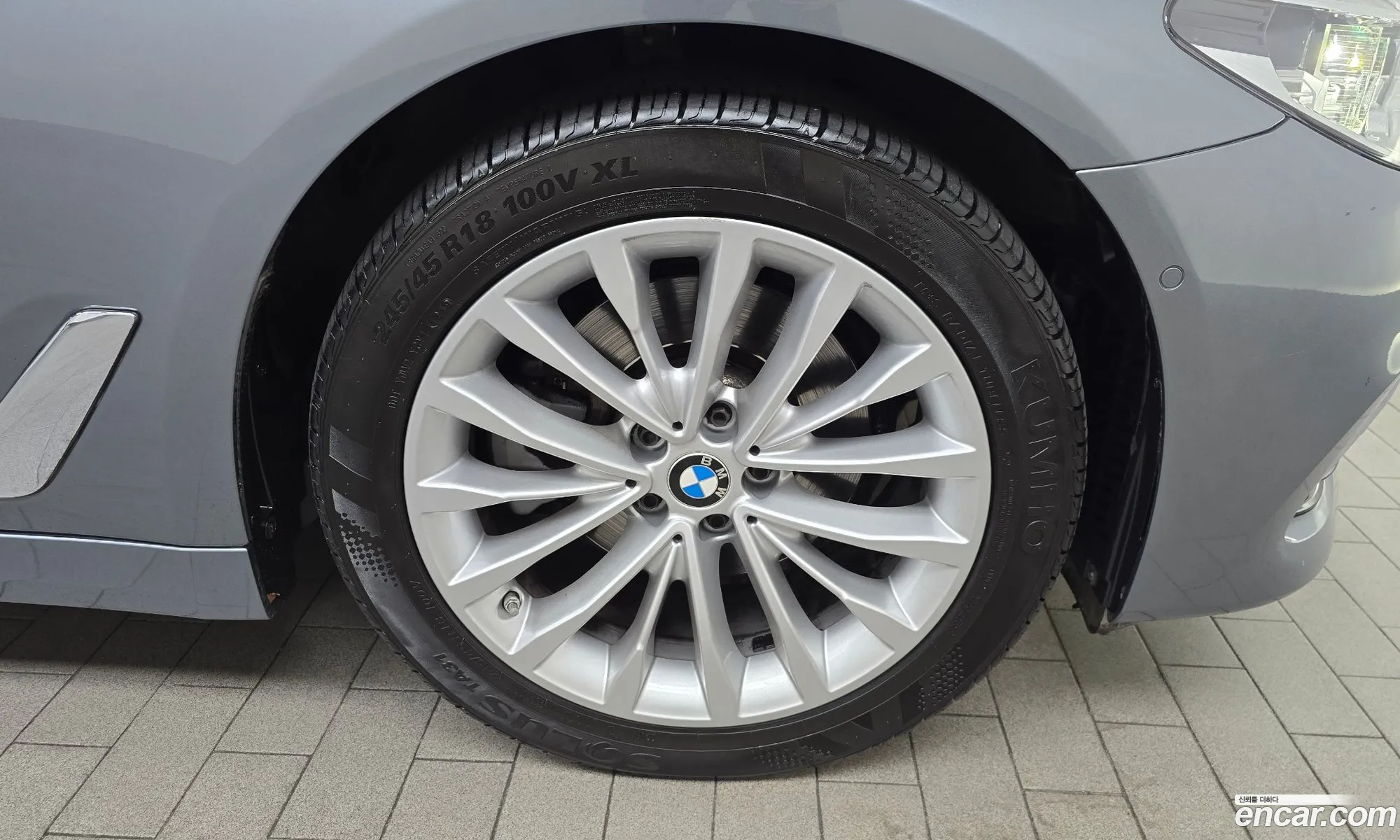 BMW 5 Series G30 520D Luxury Plus - фотография 13532571