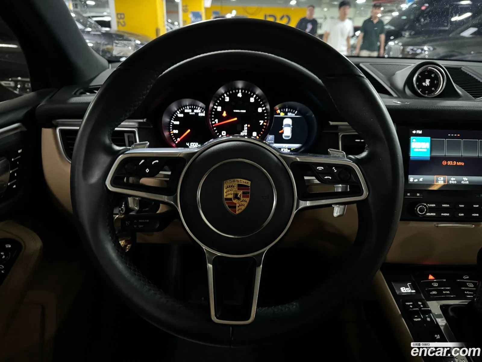 Porsche Macan 20 95B - фотография 8095586