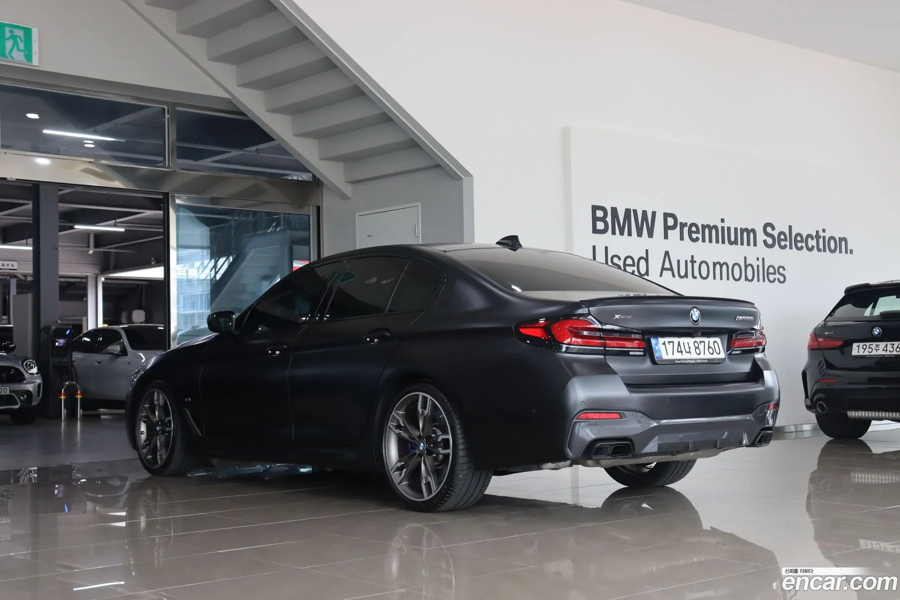 BMW 5 Series G30 M550I xDrive - фотография 13671397