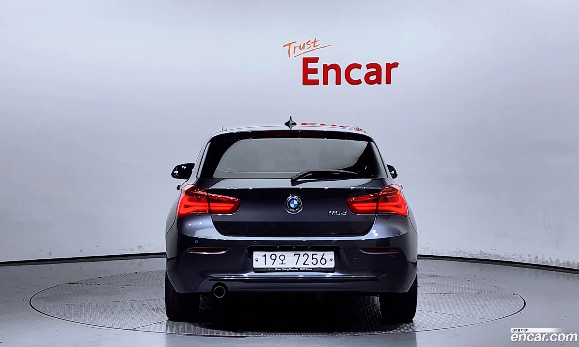 BMW 1 Series F20 118D Sports 5-Door - фотография 13724386
