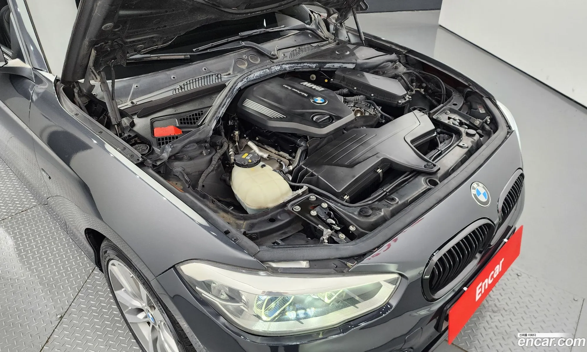 BMW 1 Series F20 118D Sports 5-Door - фотография 13724388