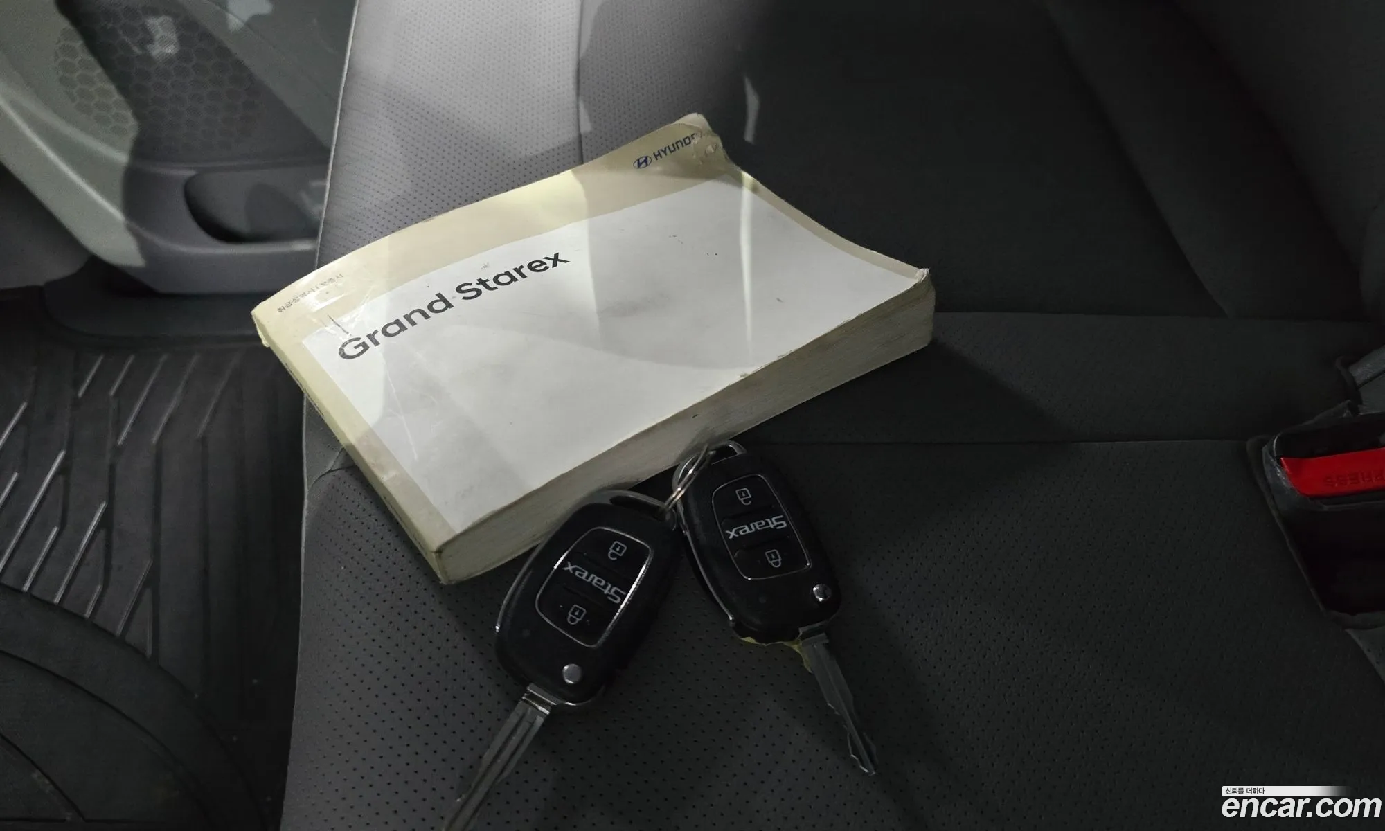 The New Grand Starex Van 3 -Seater Smart - фотография 1163463