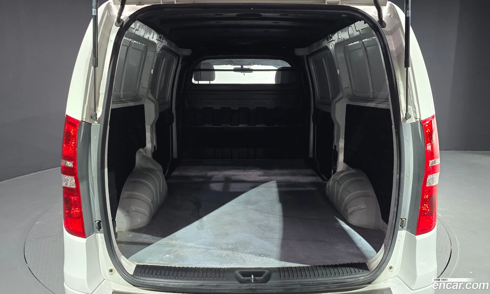 The New Grand Starex Van 3 -Seater Smart - фотография 1163462