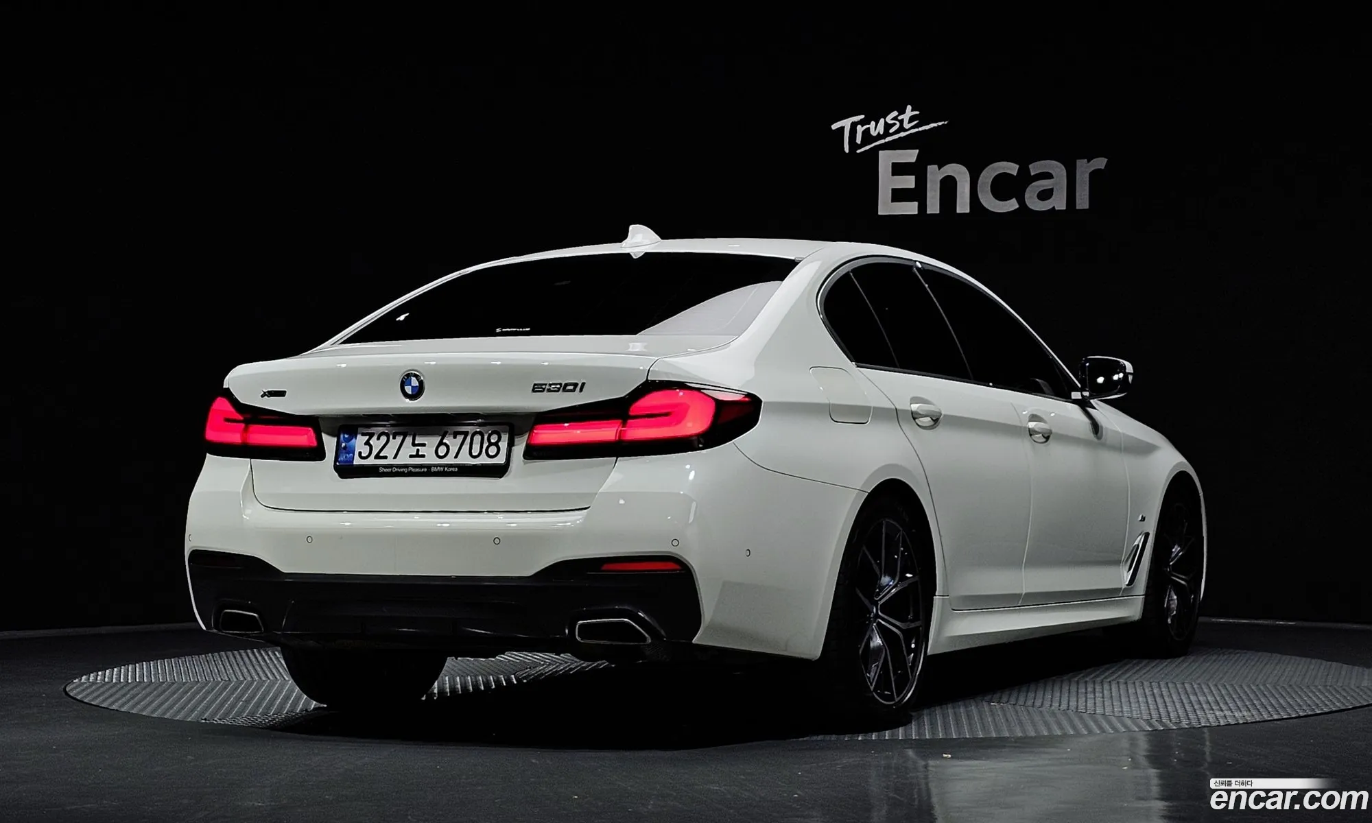 BMW 5 Series G30 530I xDrive M Sports - фотография 13667701