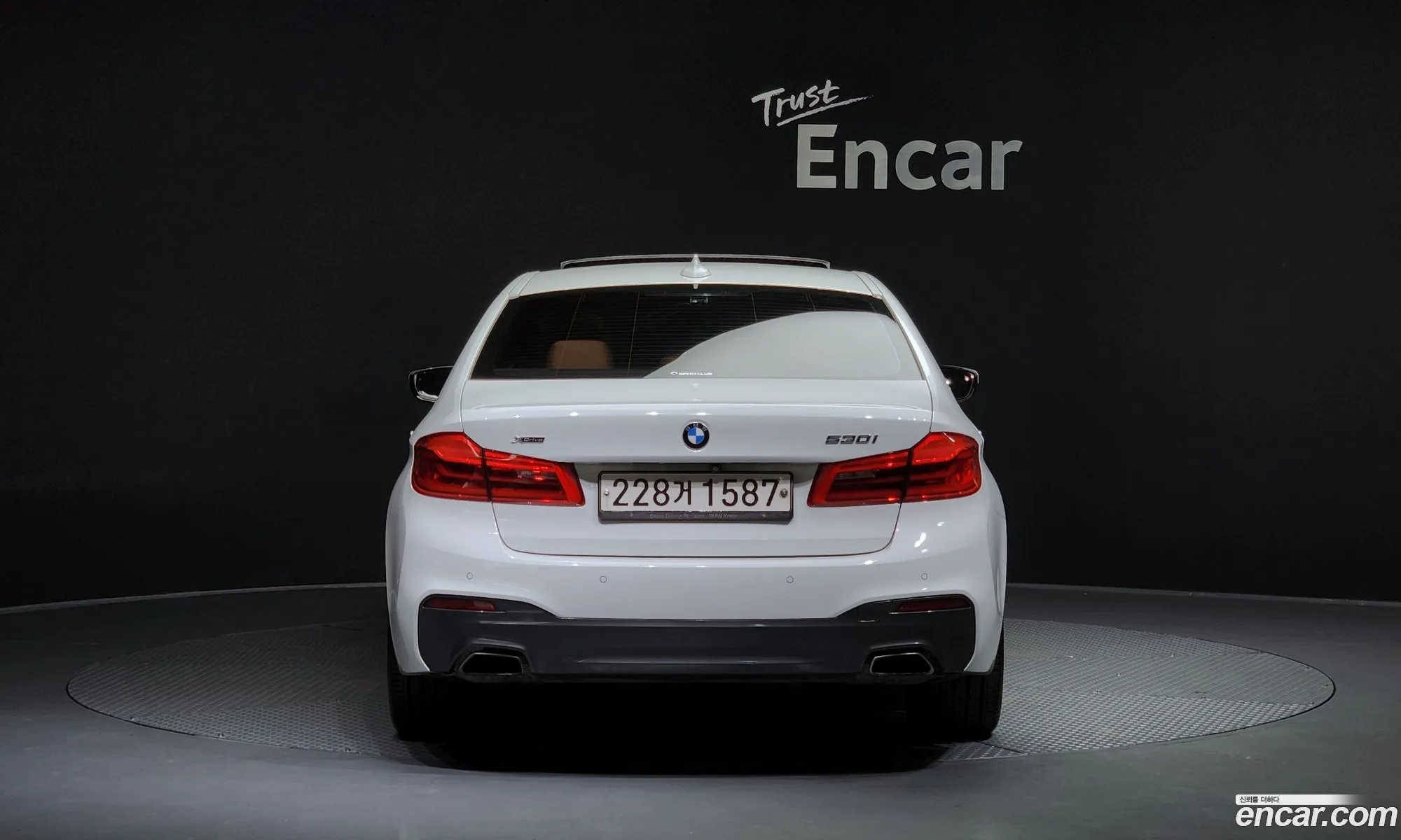 BMW 5 Series G30 530I xDrive M Sports - фотография 13892472