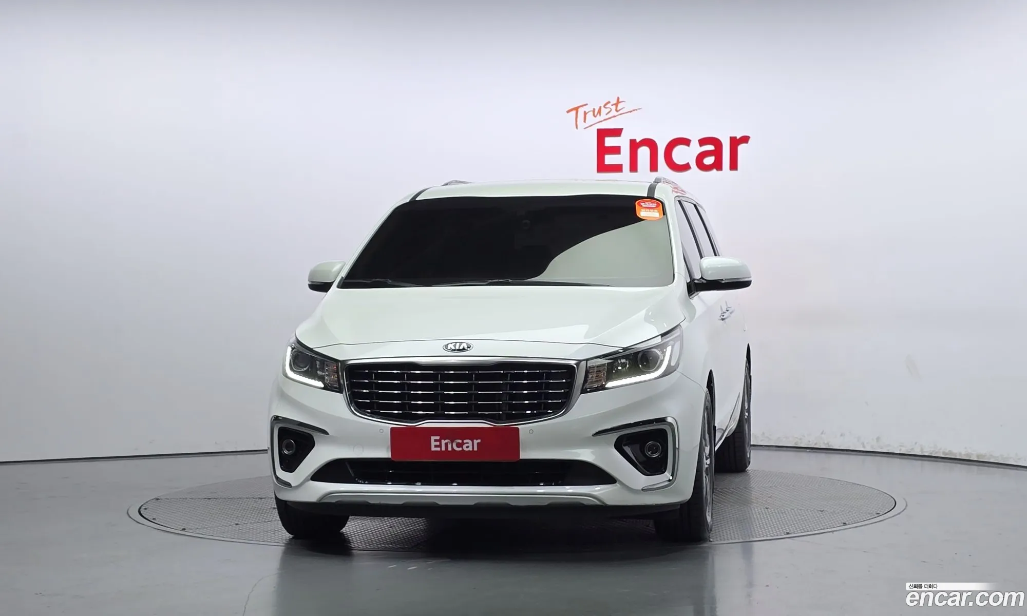 Kia The New Carnival 9-Seater Luxury - фотография 13283527
