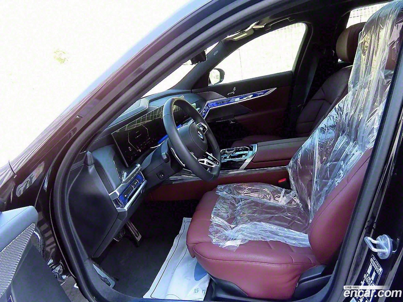 BMW 7 Series G70 740I xDrive M Sports - фотография 13647131