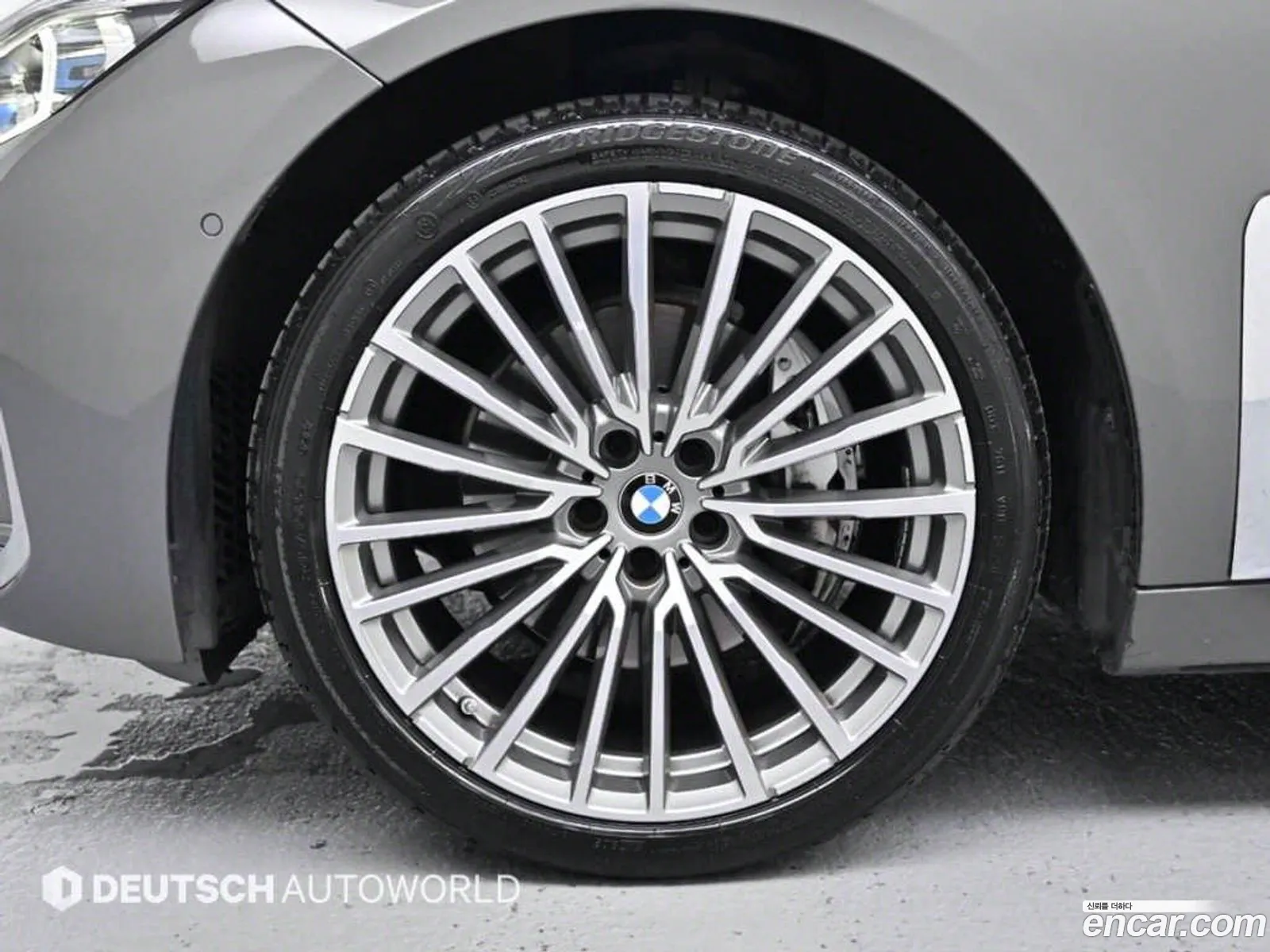 BMW 7 Series G11 740Ld xDrive Design Pure Excellence - фотография 13647155