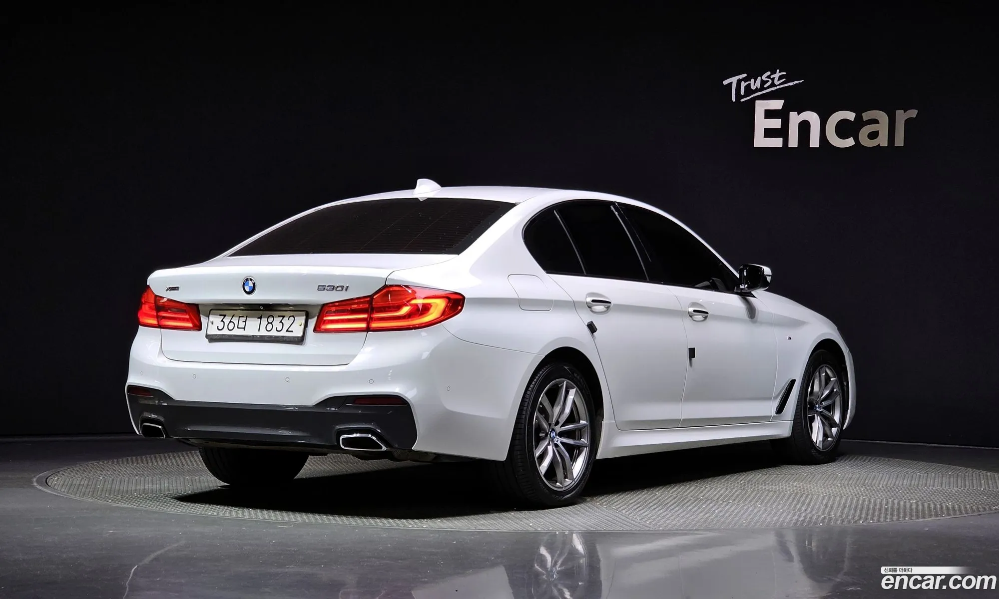 BMW 5 Series G30 530I xDrive M Sports - фотография 13532592
