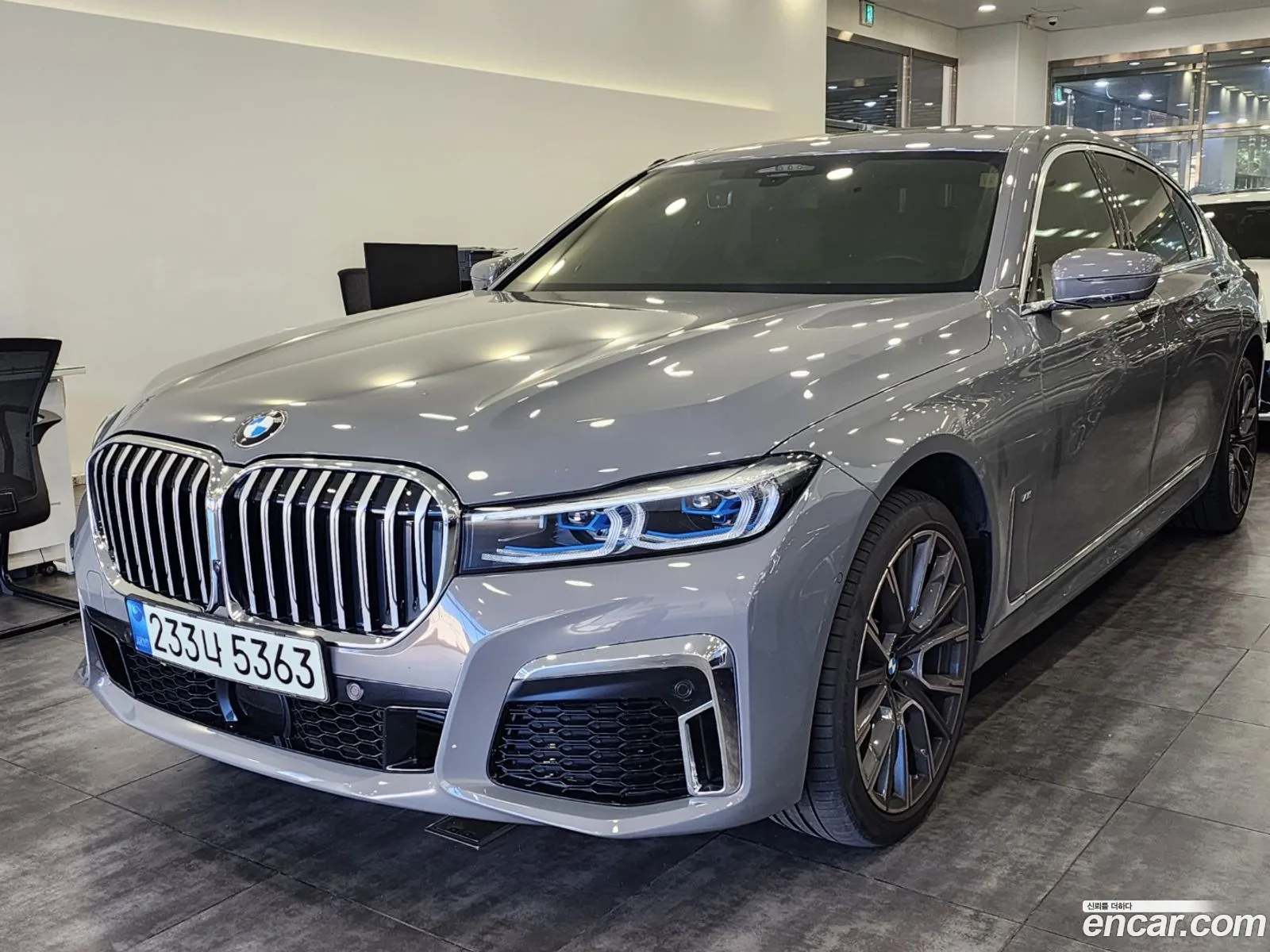 BMW 7 Series G11 730Ld xDrive M Sports - фотография 13667668