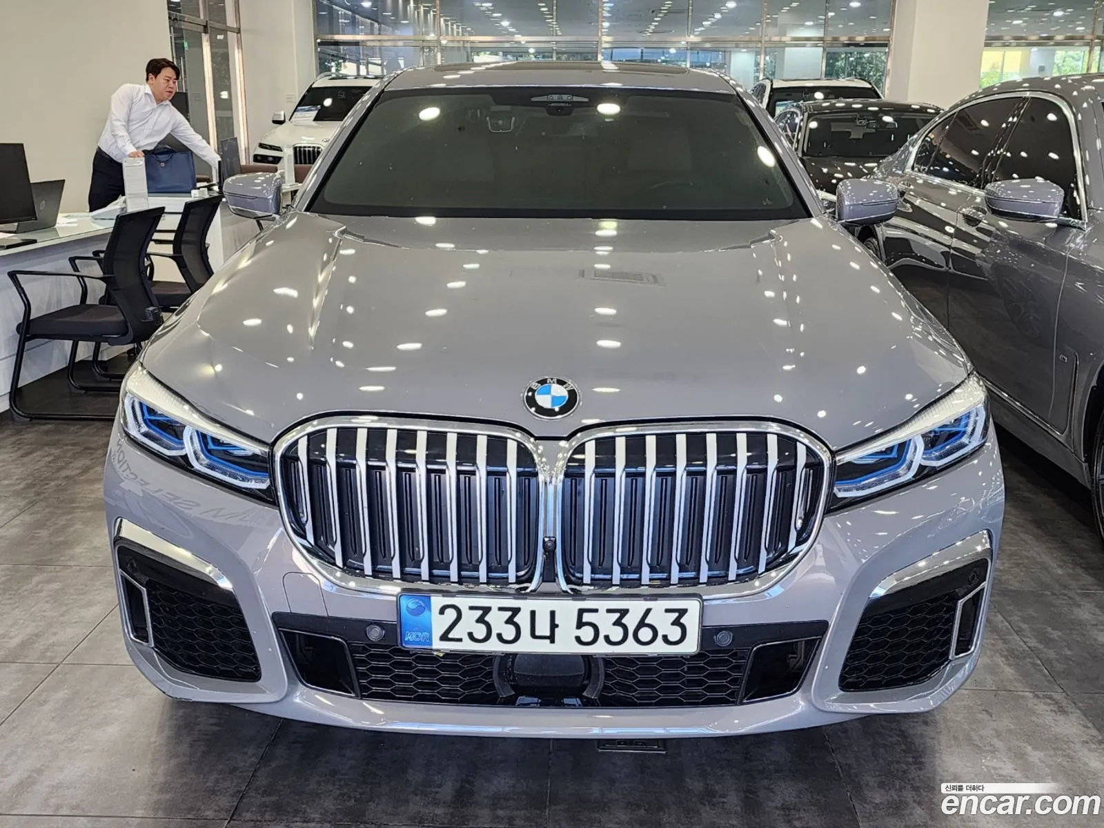 BMW 7 Series G11 730Ld xDrive M Sports - фотография 13667669