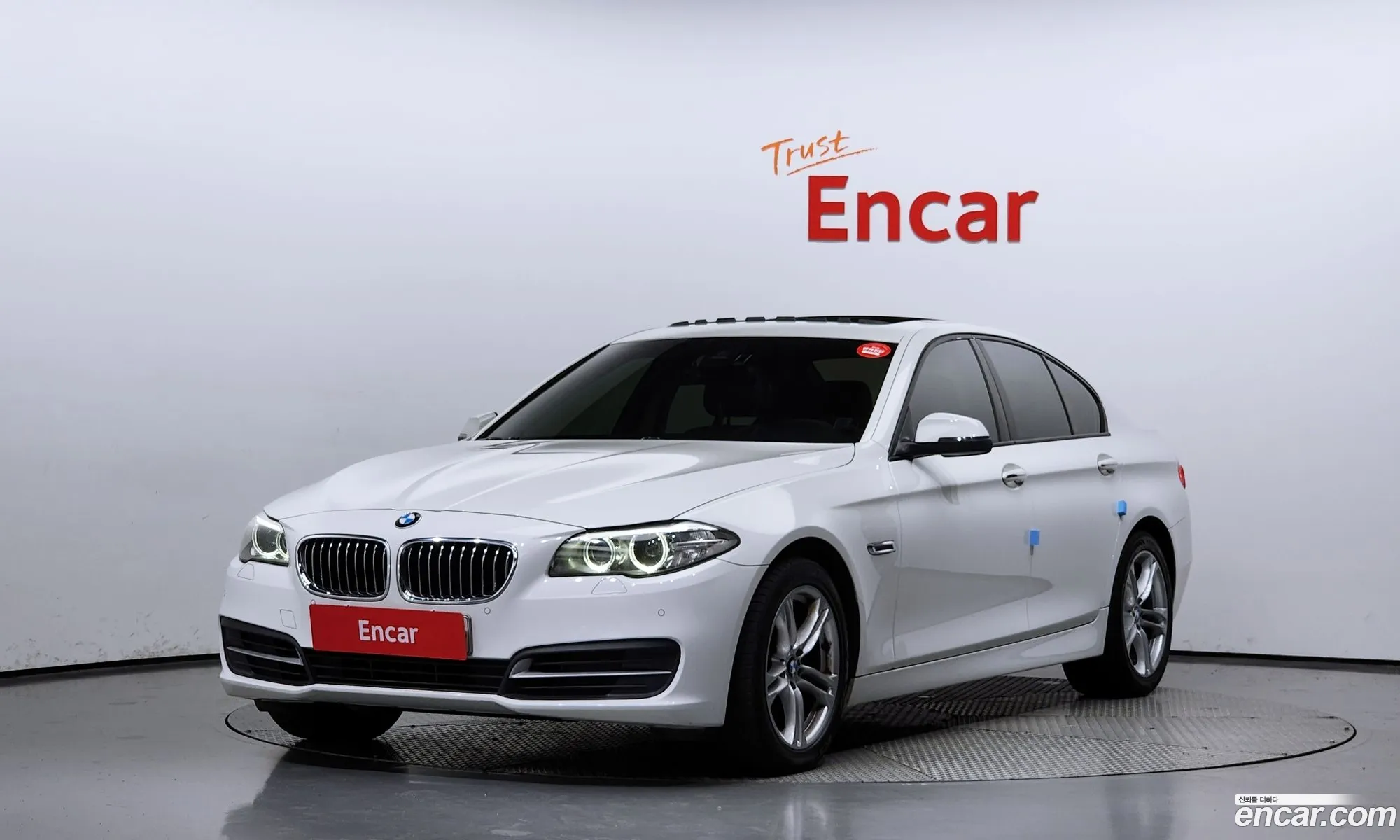BMW 5 Series F10 520D - фотография 13671420