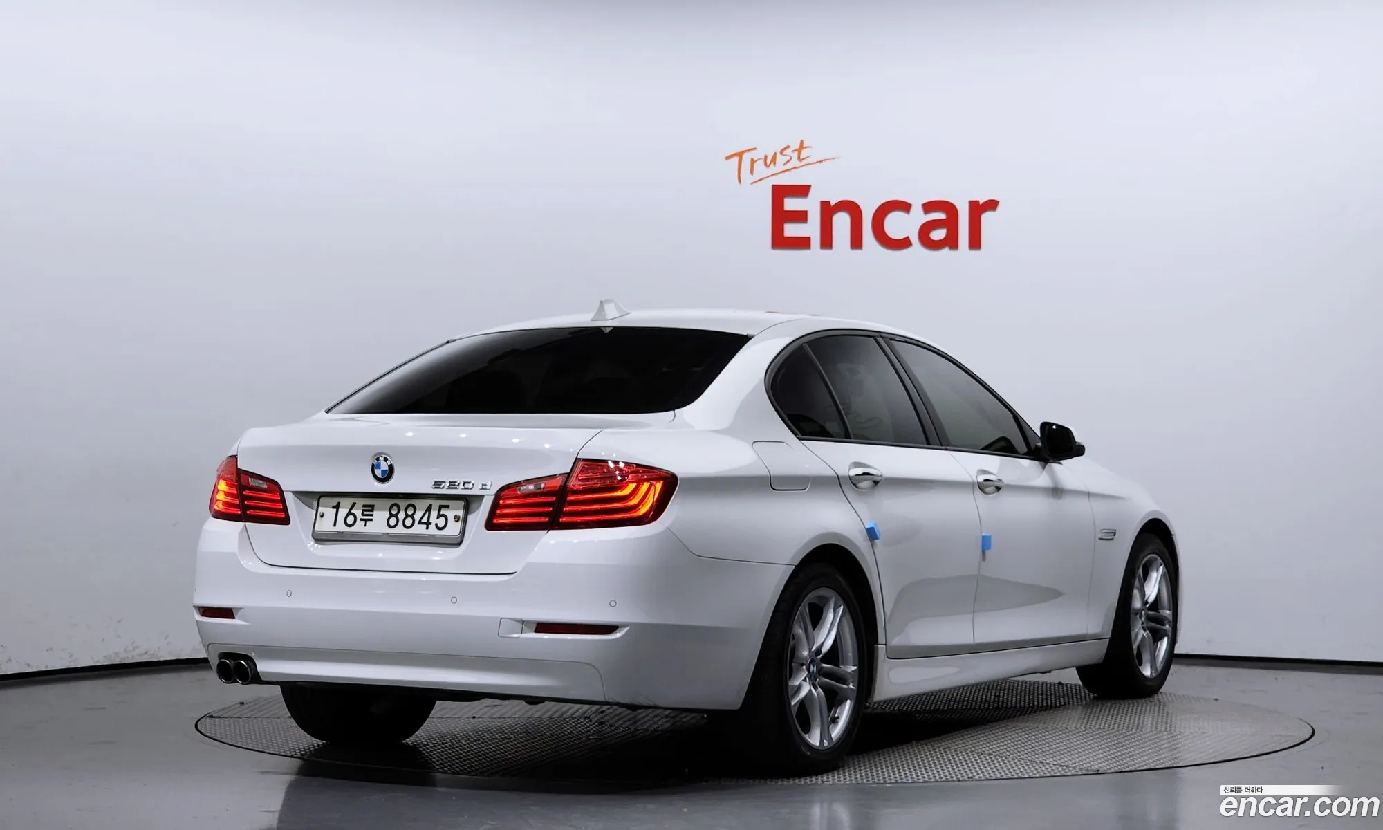 BMW 5 Series F10 520D - фотография 13671421