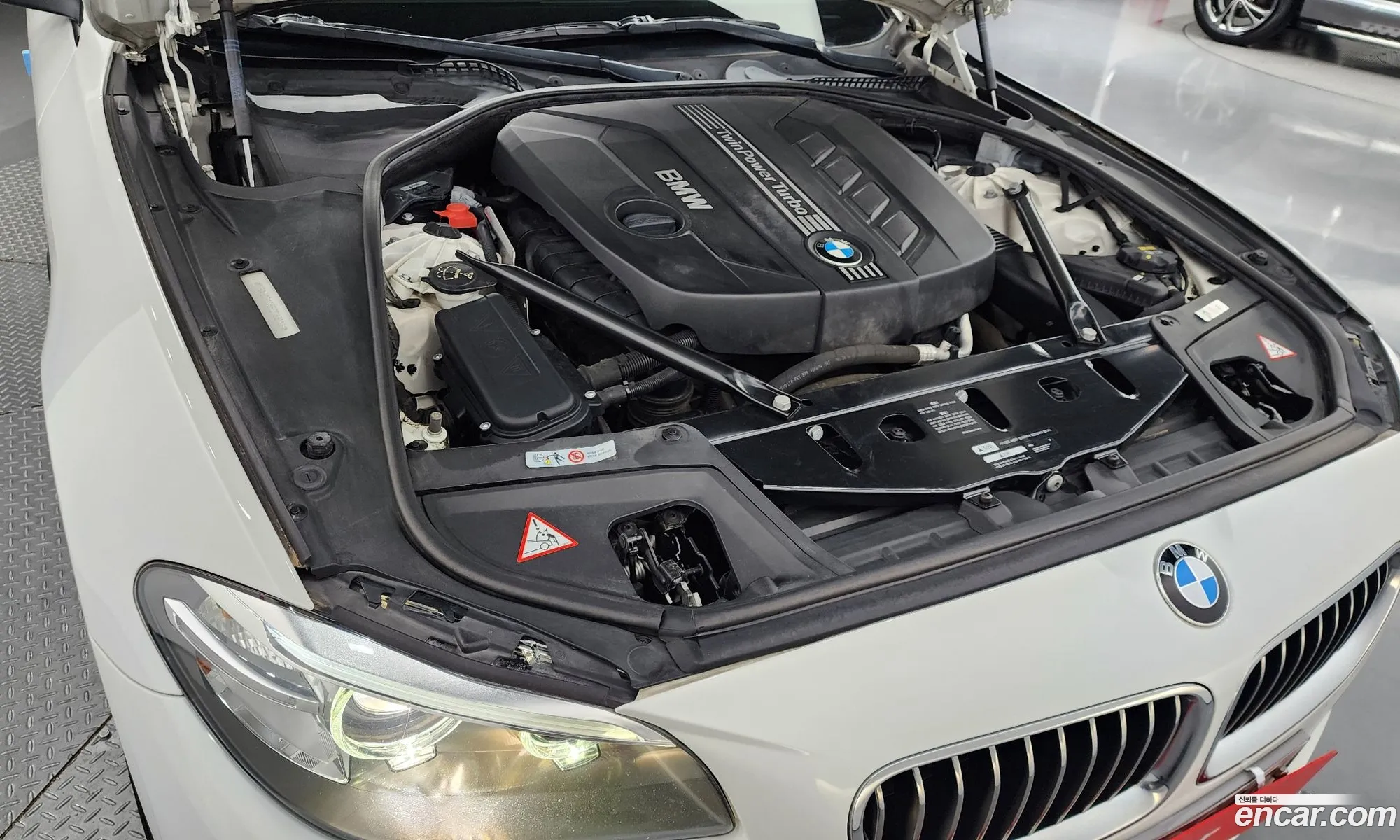 BMW 5 Series F10 520D - фотография 13671425