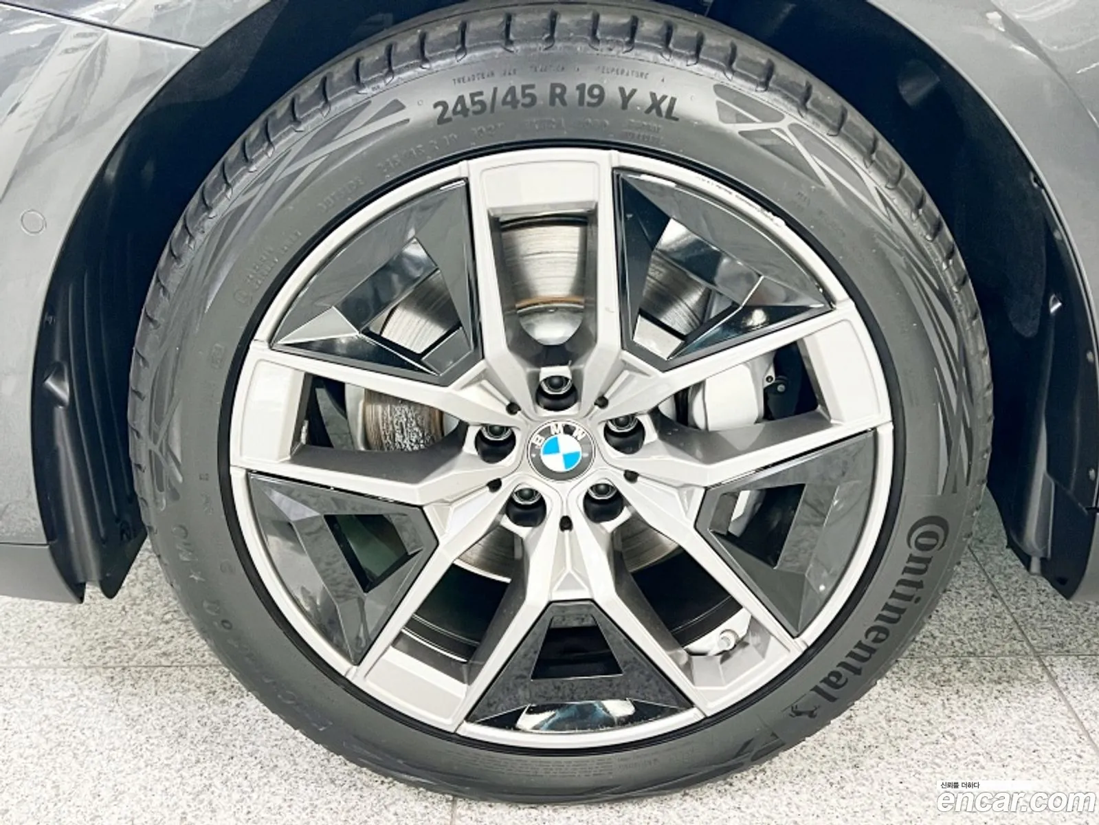 BMW 5 Series G60 530I xDrive - фотография 13632947