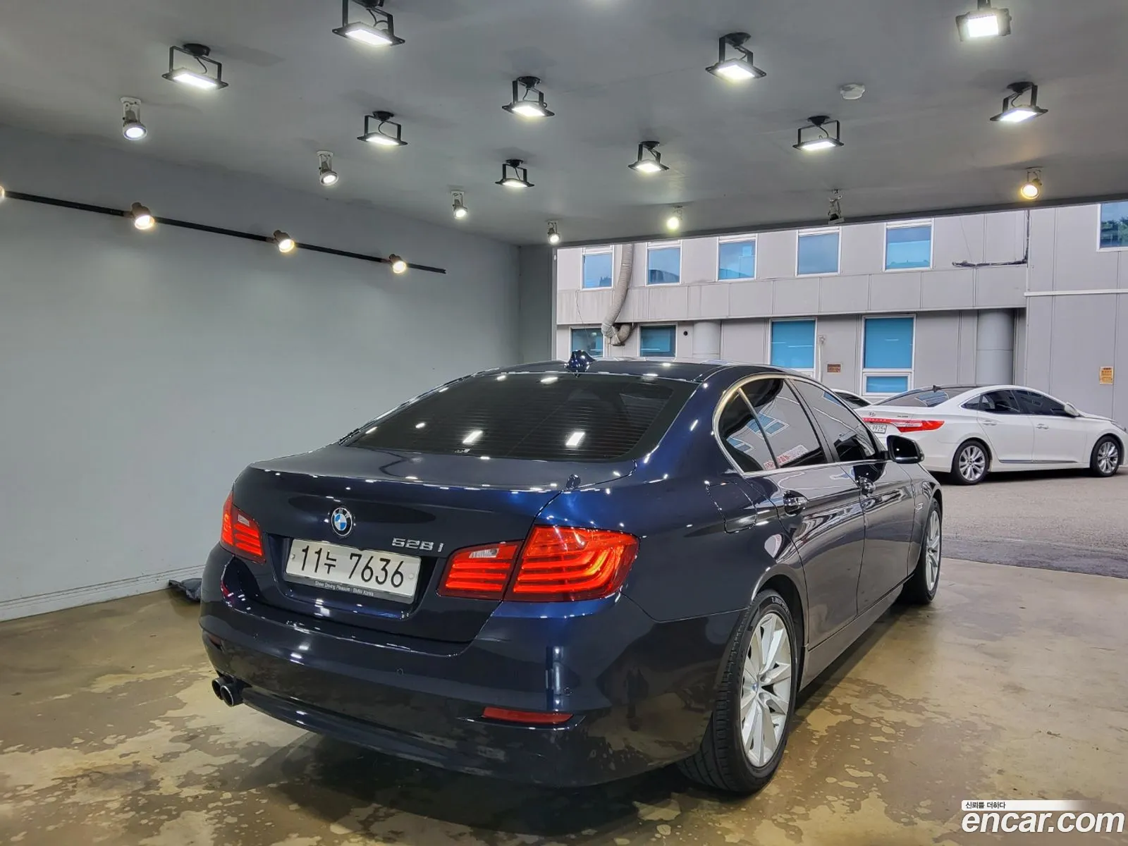 BMW 5 Series F10 528I - фотография 13685761