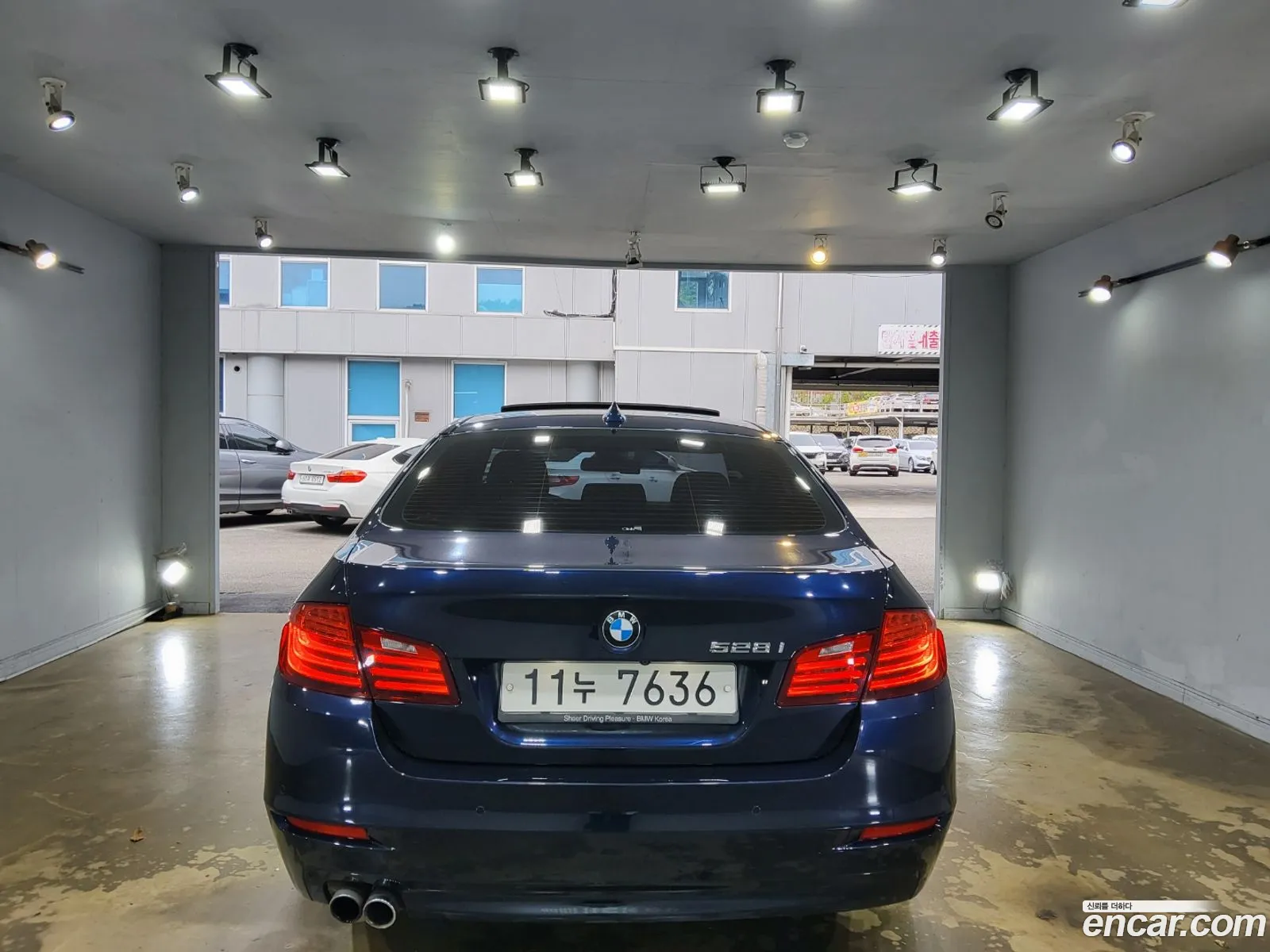 BMW 5 Series F10 528I - фотография 13685763