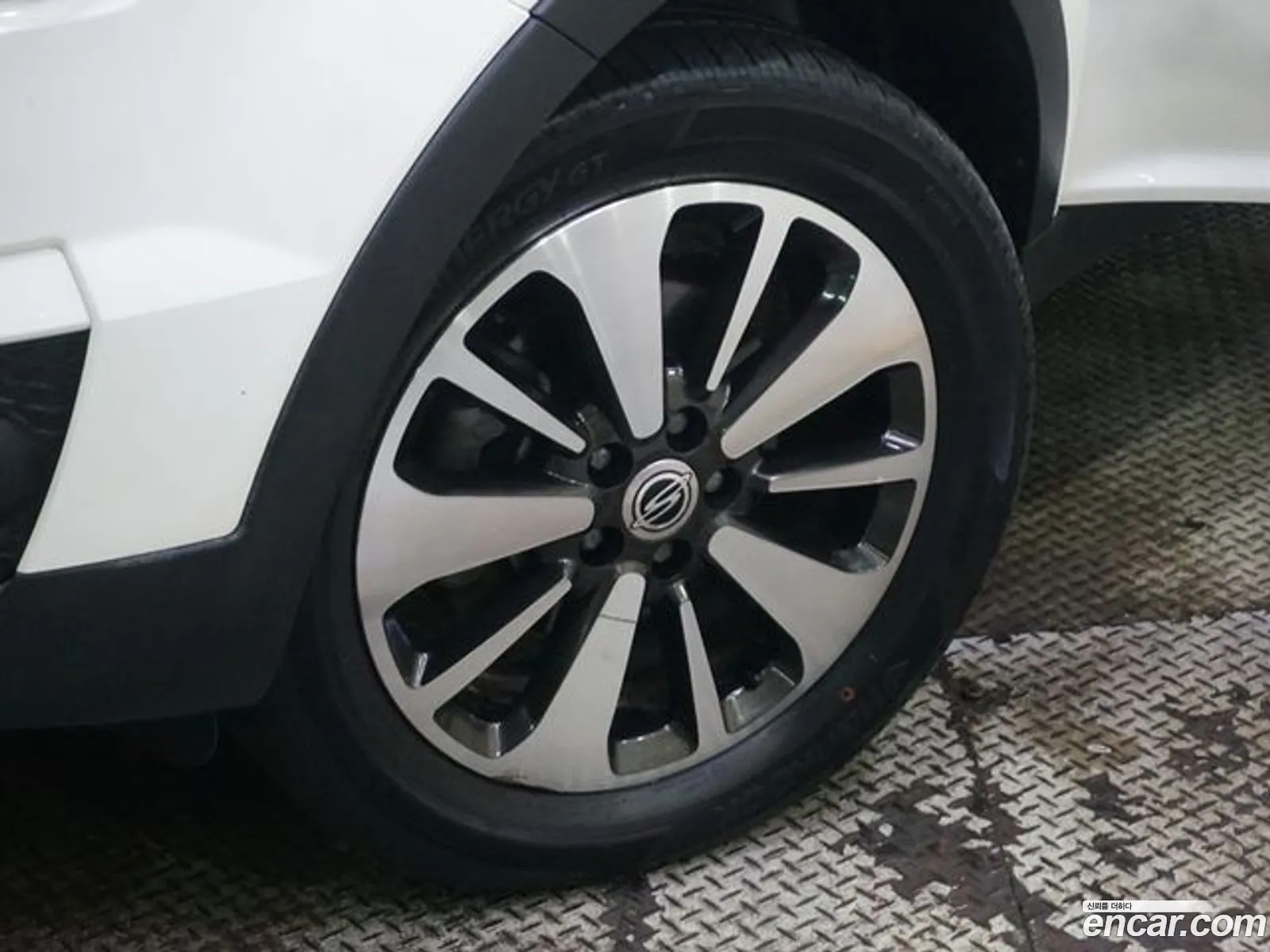 Kg Mobility Ssangyong New Korando C 20 Cvt 2Wd High-End Model - фотография 7174377