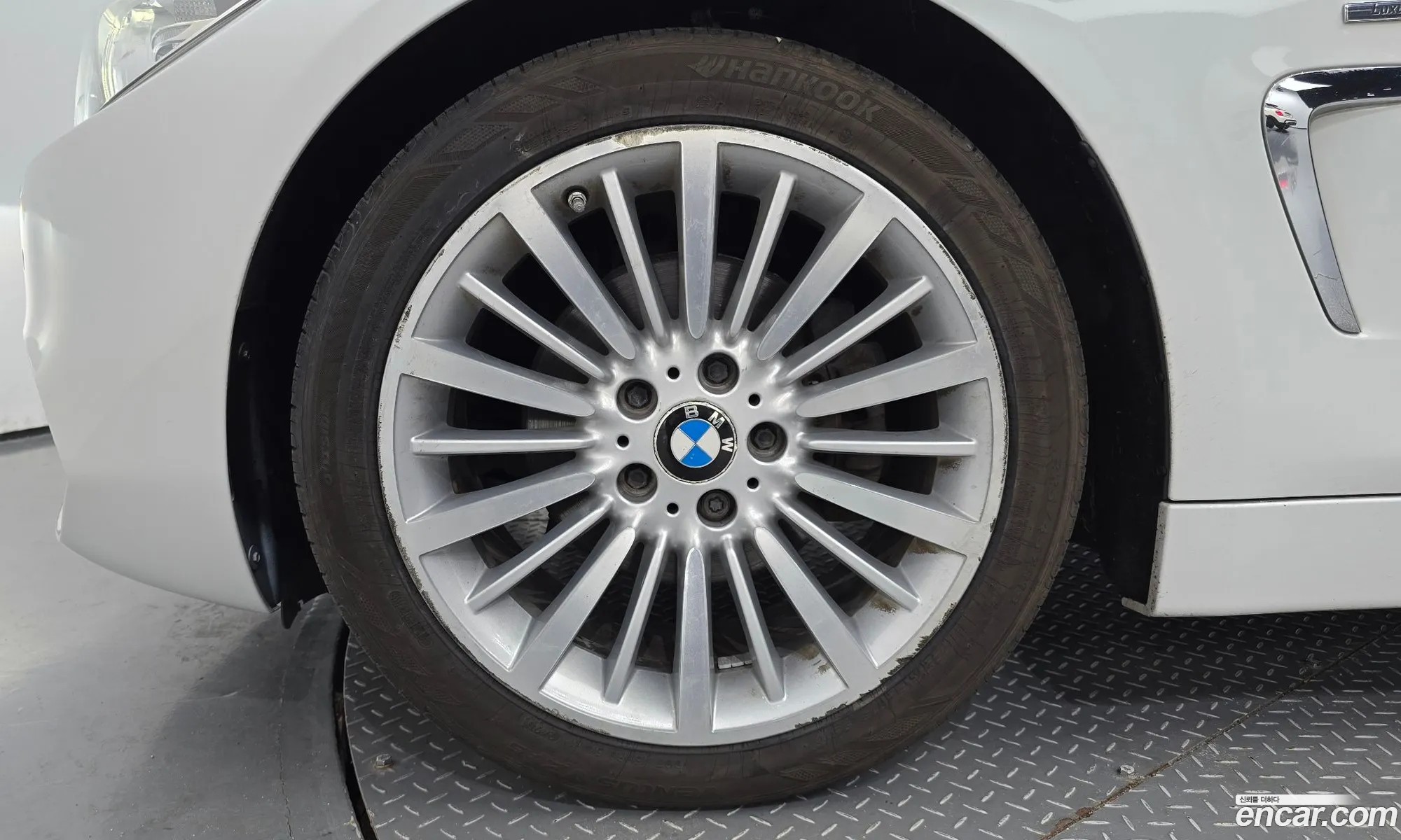 BMW 4 Series F32 420D Luxury Coupe - фотография 13724411