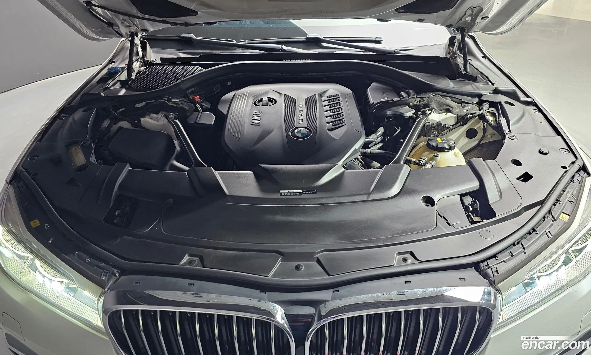 BMW 7 Series G11 730Ld xDrive M Sports - фотография 13795853