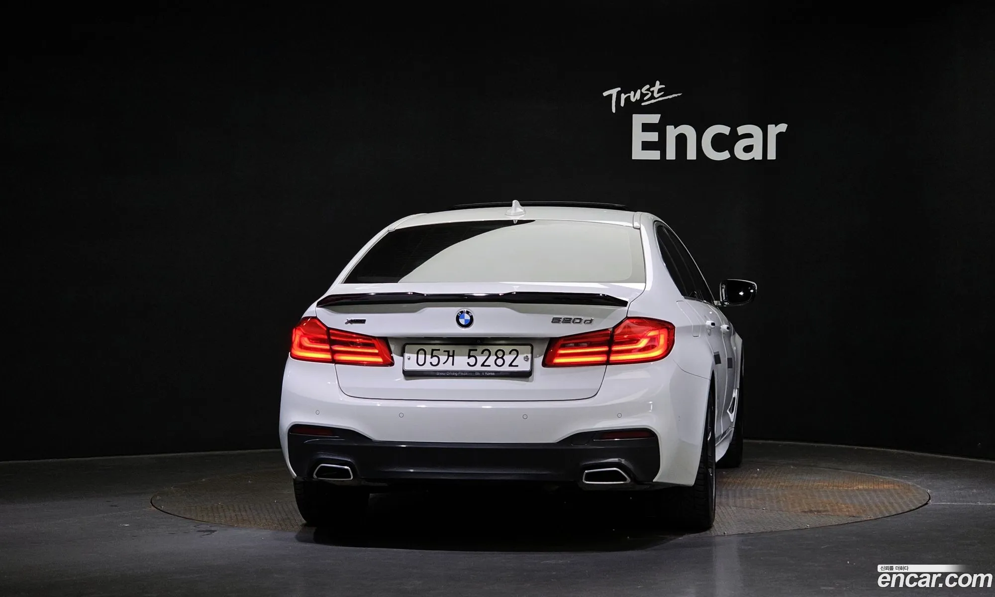 BMW 5 Series G30 520D xDrive M Sports - фотография 13799383