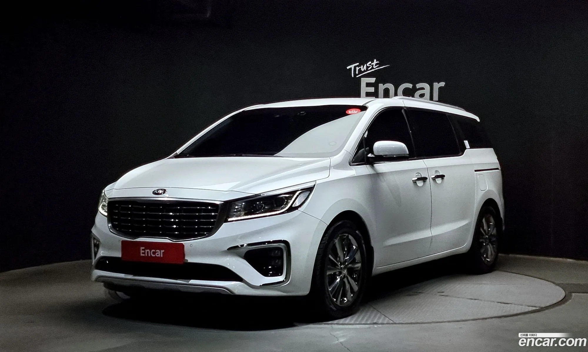 Kia The New Carnival 9-Seater Prestige - фотография 13097673