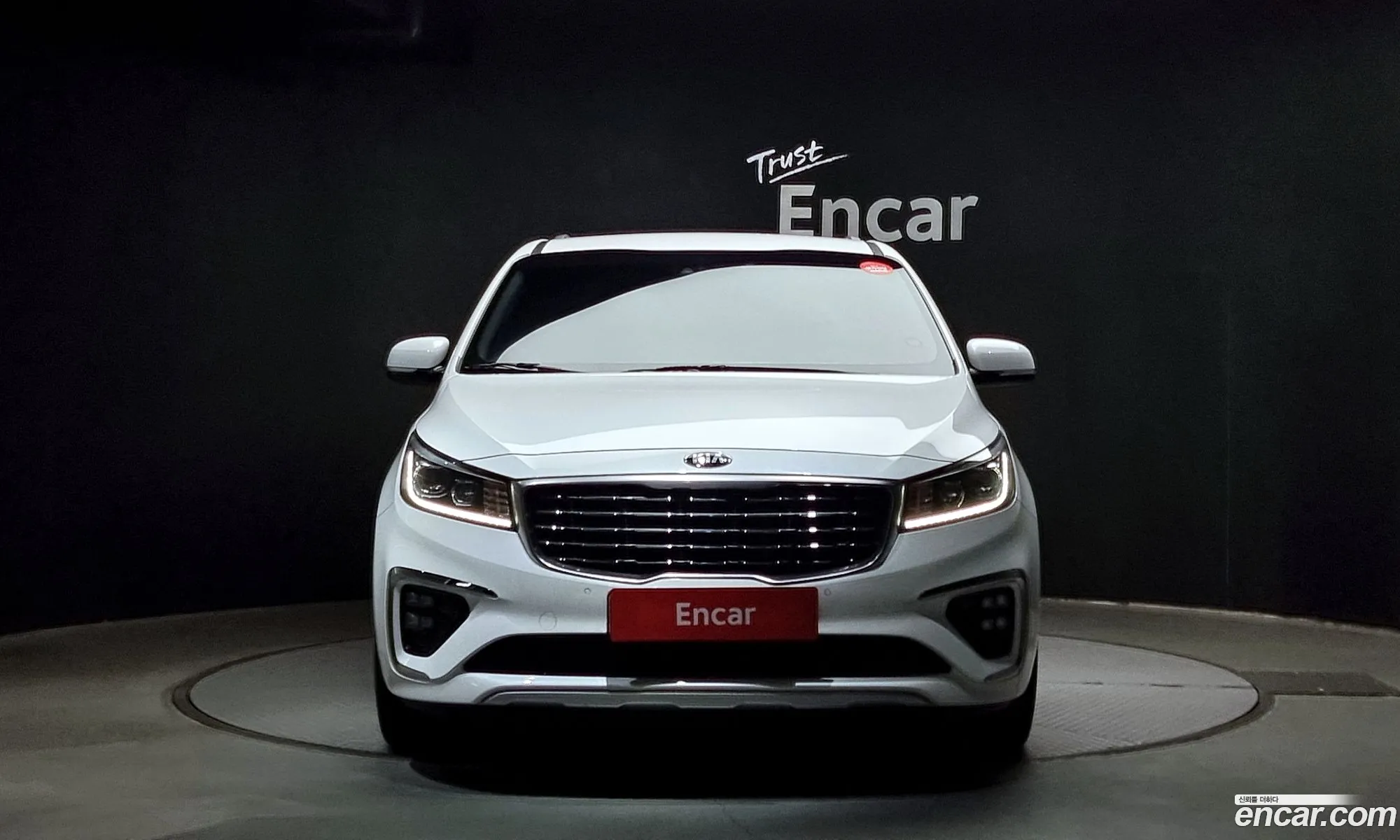 Kia The New Carnival 9-Seater Prestige - фотография 13097675