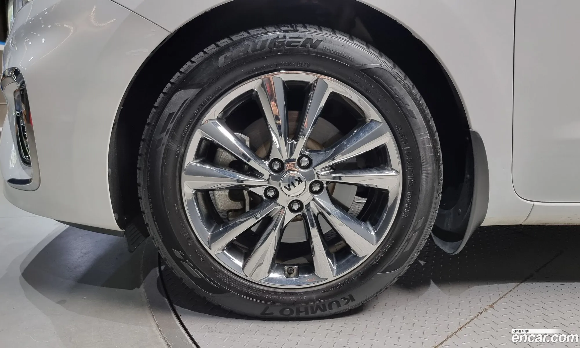 Kia The New Carnival 9-Seater Prestige - фотография 13097677
