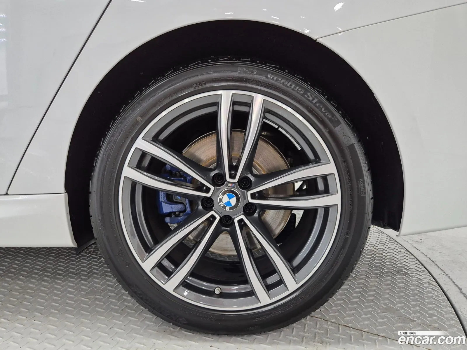BMW 6 Series Gt G32 620D M Sports - фотография 14197481