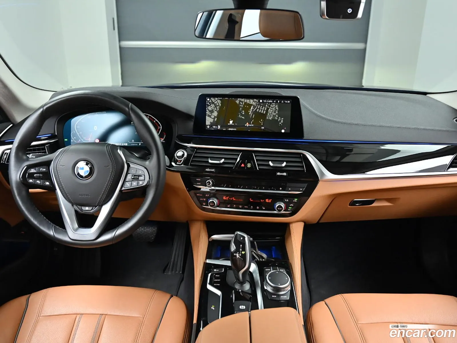 BMW 5 Series G30 520I Luxury - фотография 13685713
